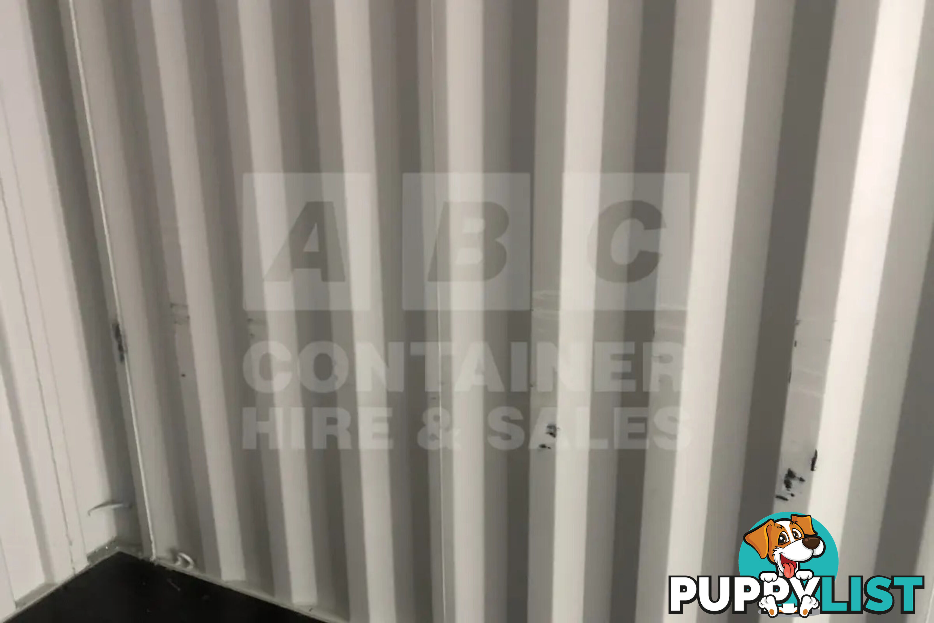20' HIGH CUBE SHIPPING CONTAINER - in Brisbane