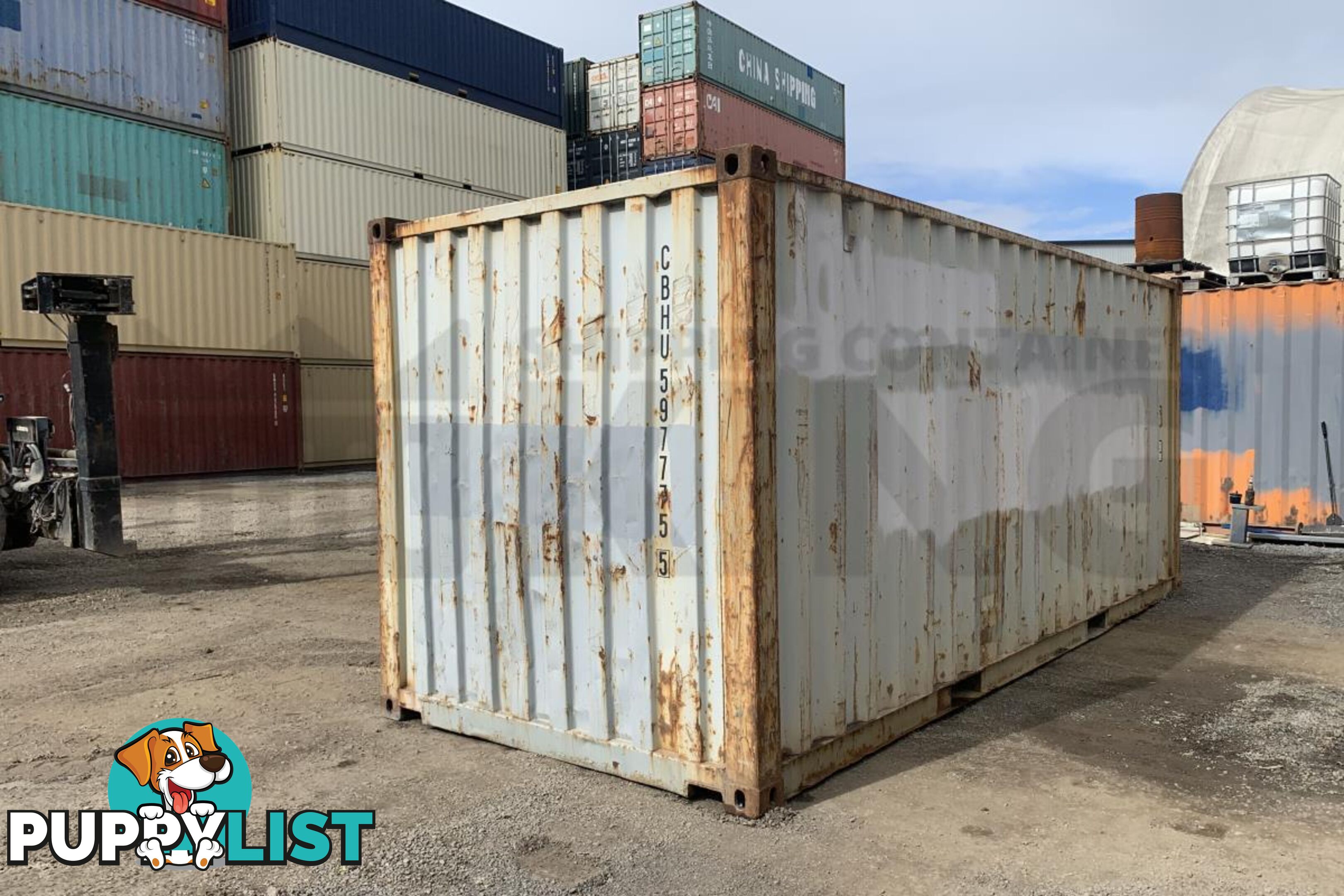 20' STANDARD HEIGHT SHIPPING CONTAINER - in Brisbane