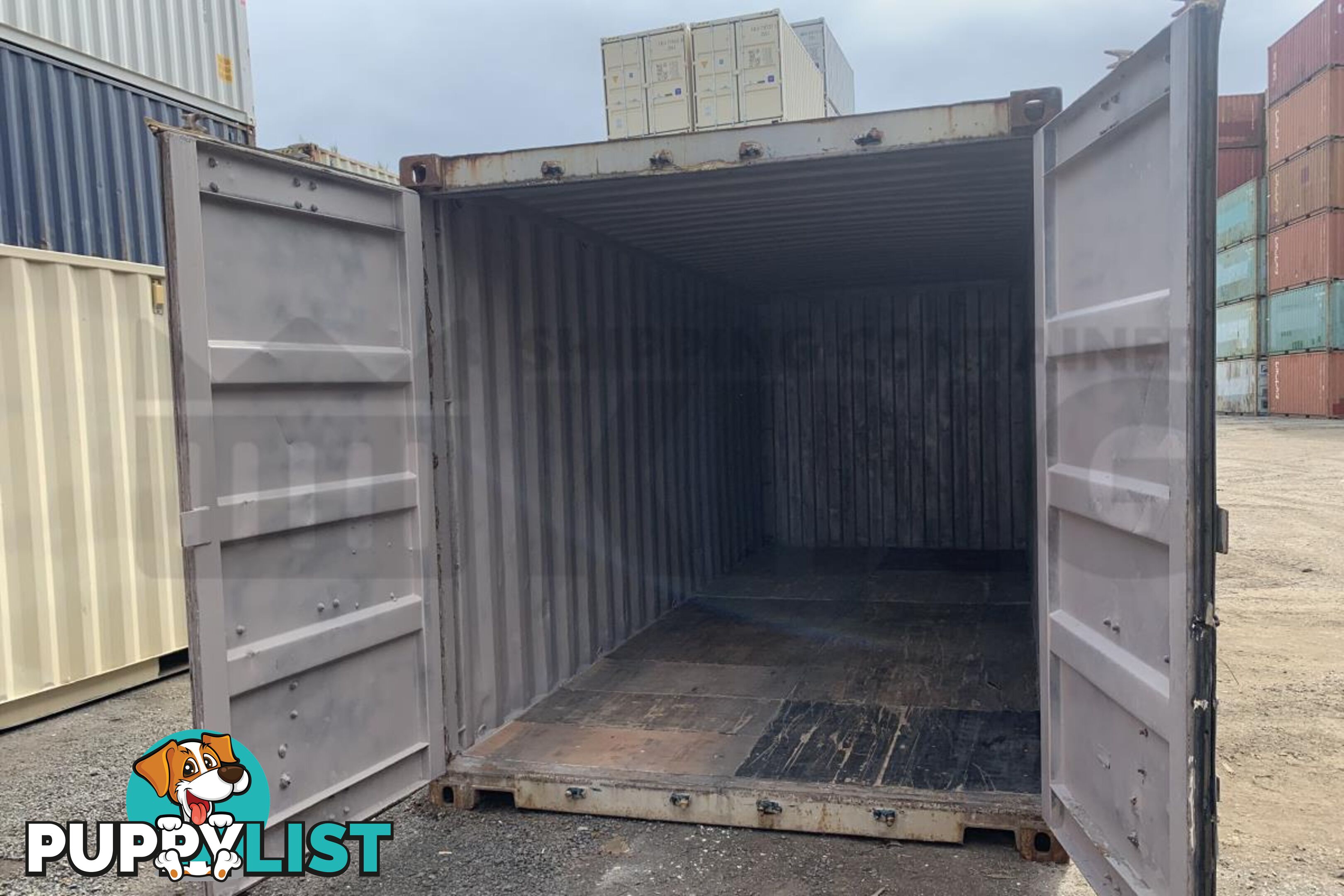 20' STANDARD HEIGHT SHIPPING CONTAINER - in Brisbane