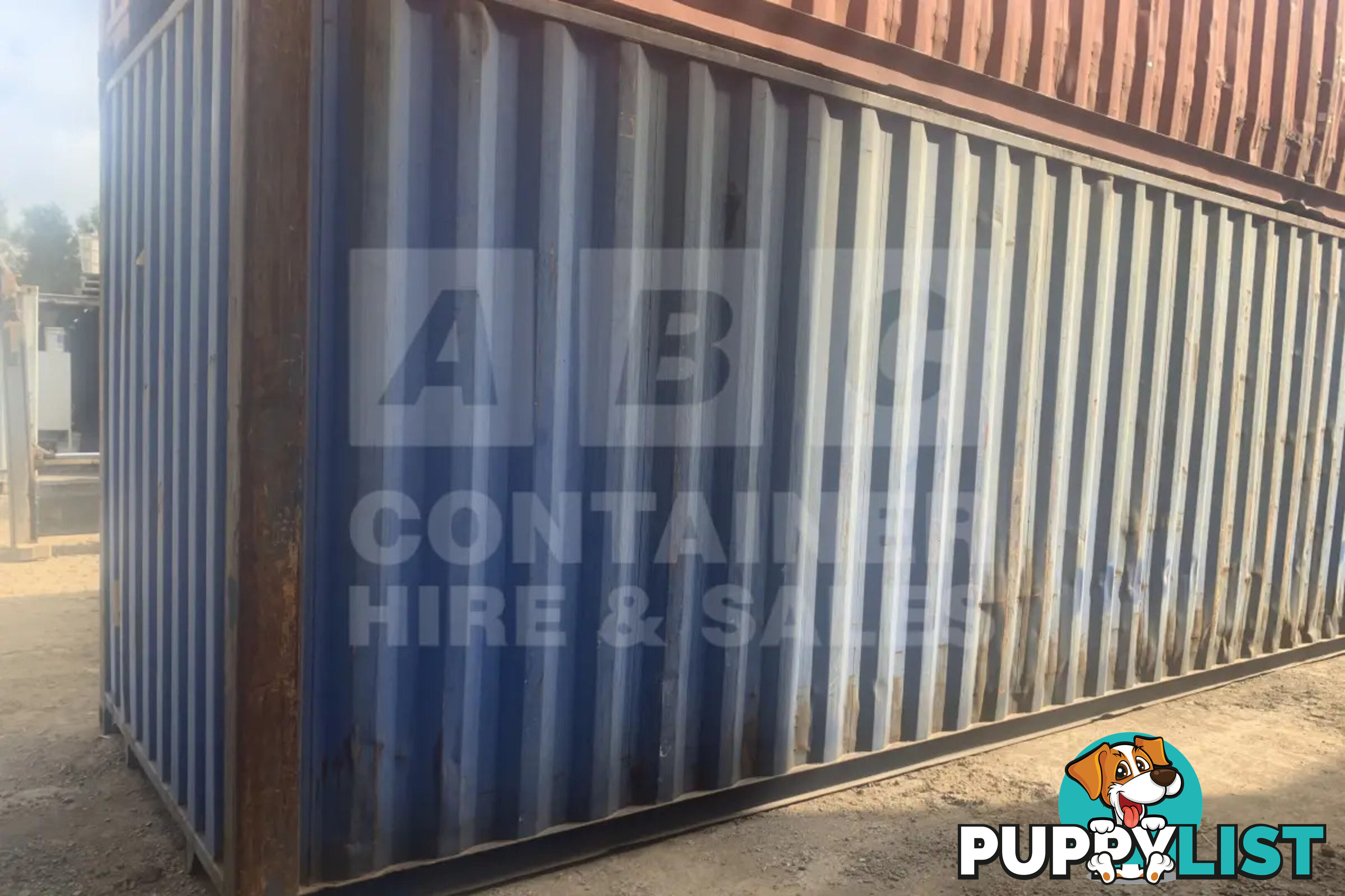 40' HIGH CUBE SHIPPING CONTAINER