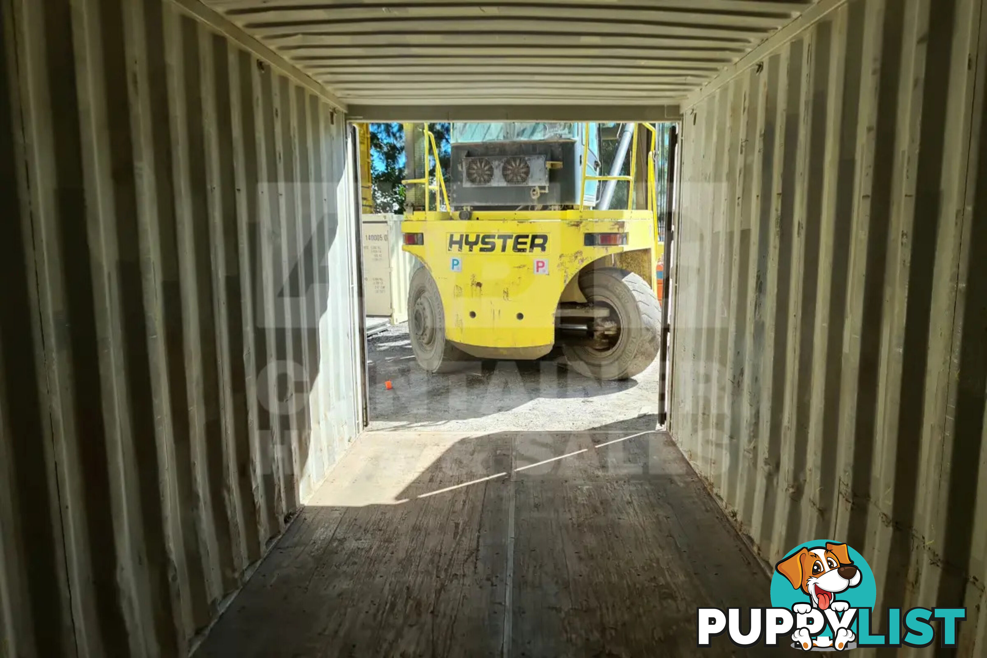 20' STANDARD HEIGHT SHIPPING CONTAINER