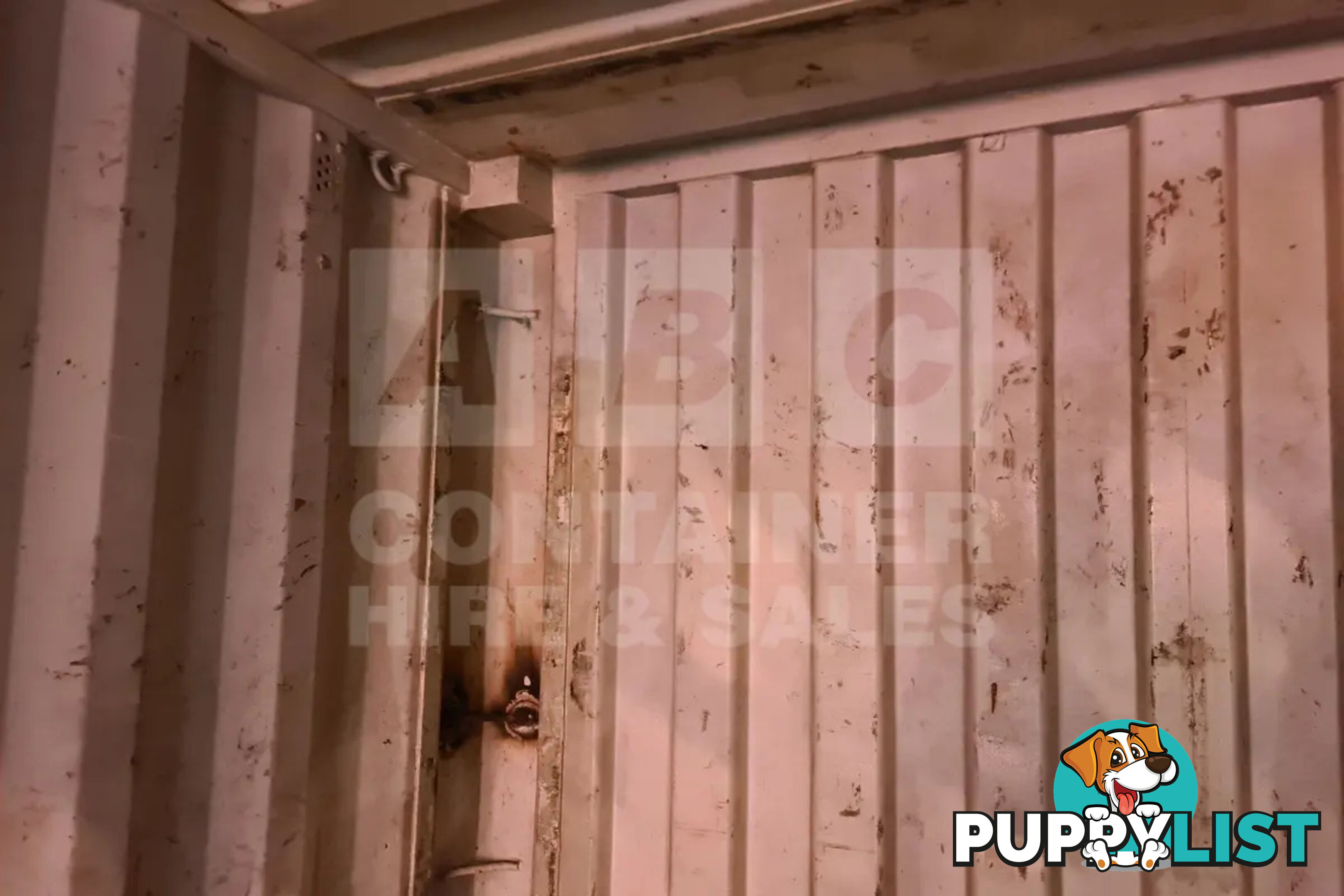 20' STANDARD HEIGHT SHIPPING CONTAINER