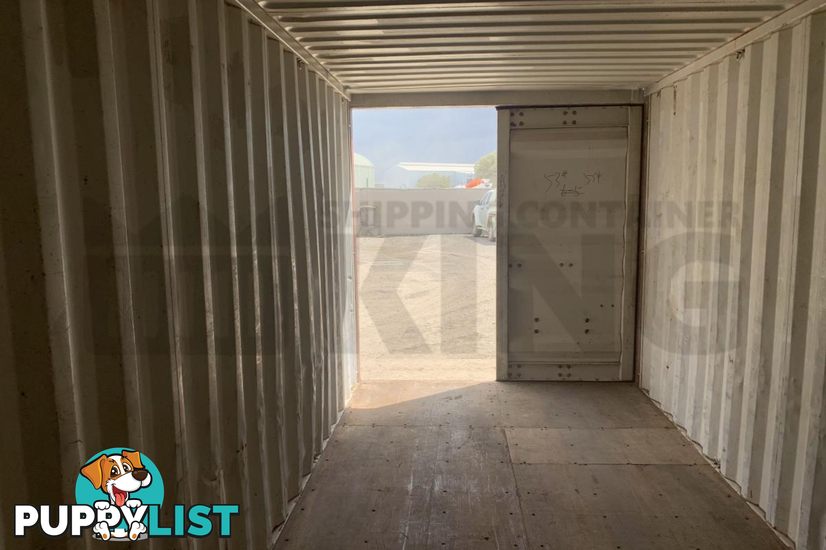 20' STANDARD HEIGHT SHIPPING CONTAINER - in Brisbane