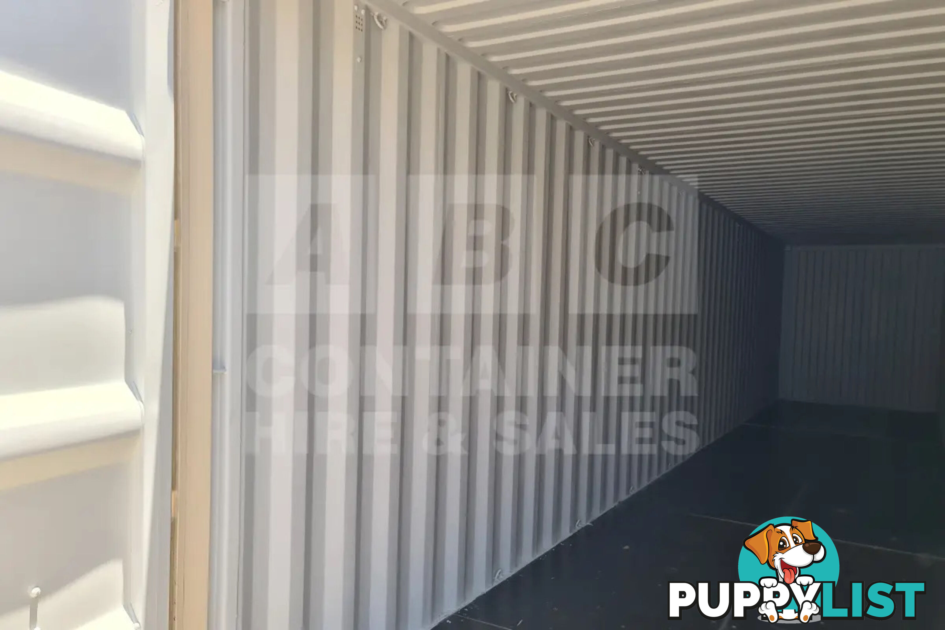 40' HIGH CUBE SHIPPING CONTAINER
