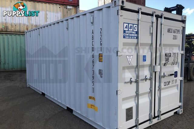 20' STANDARD HEIGHT SHIPPING CONTAINER (TRI DOOR) - in Gympie