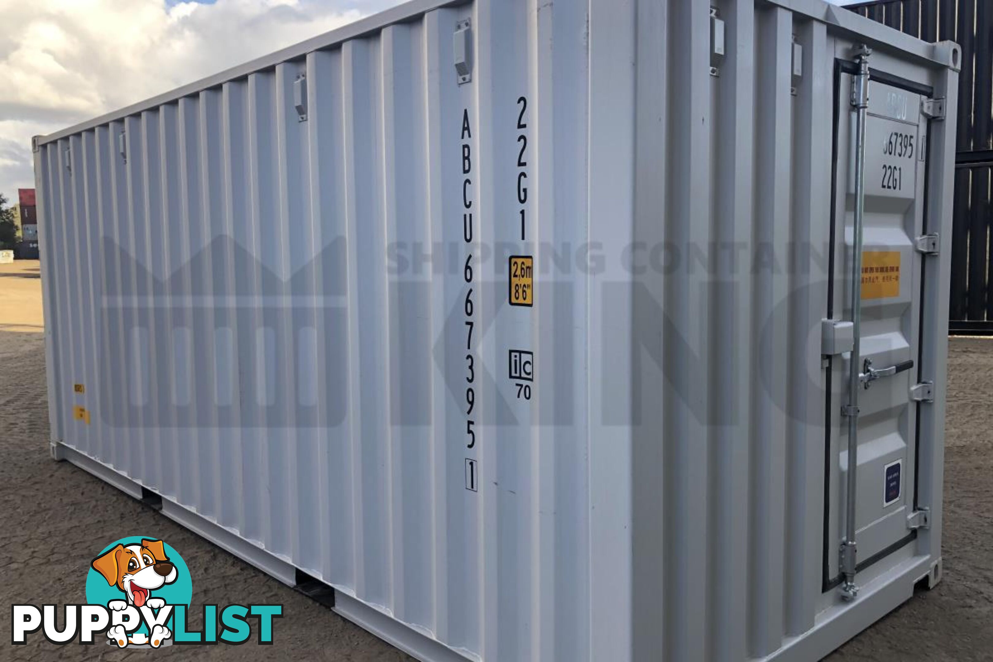 20' STANDARD HEIGHT SHIPPING CONTAINER (TRI DOOR) - in Gympie