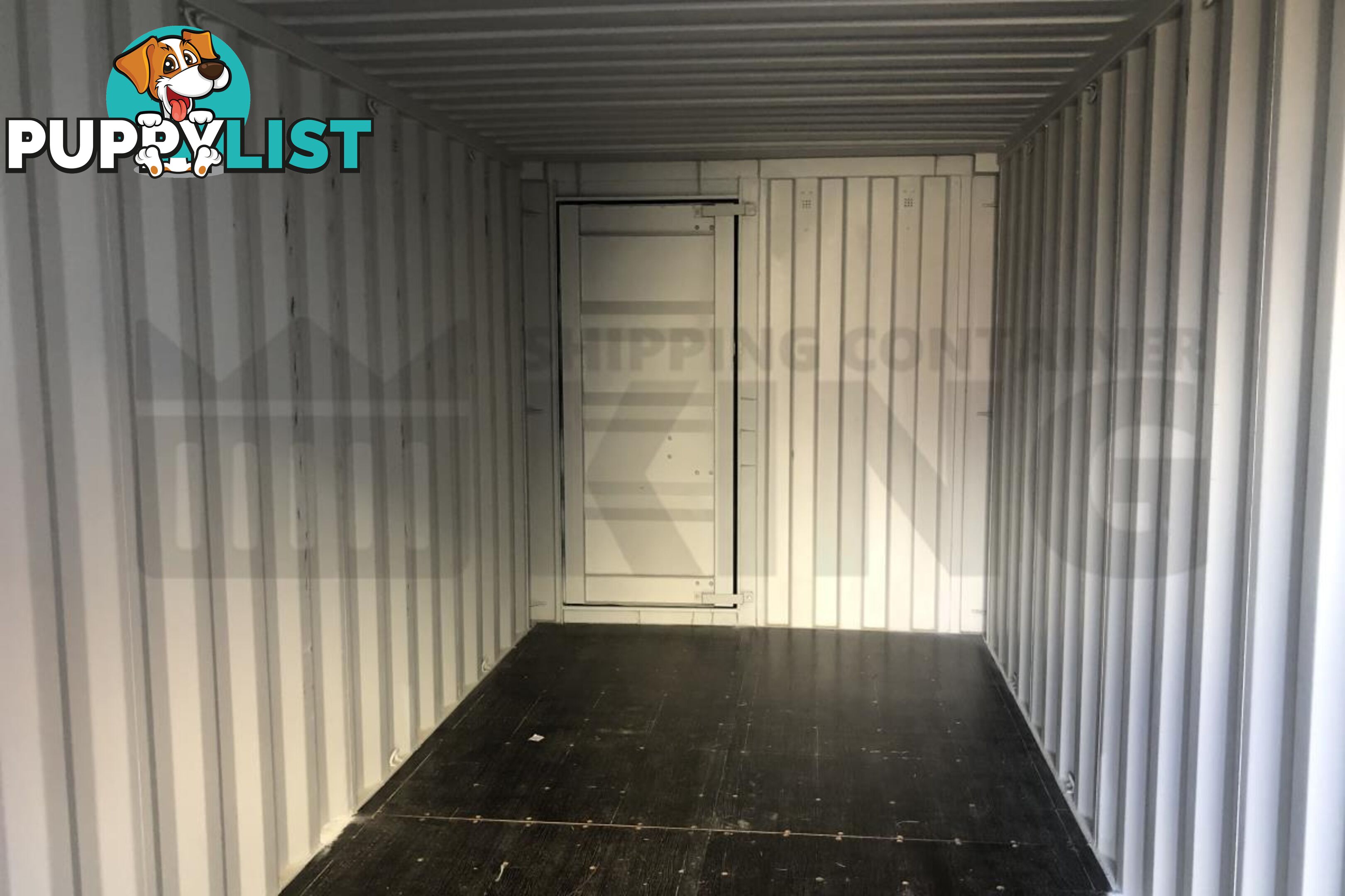 20' STANDARD HEIGHT SHIPPING CONTAINER (TRI DOOR) - in Gympie