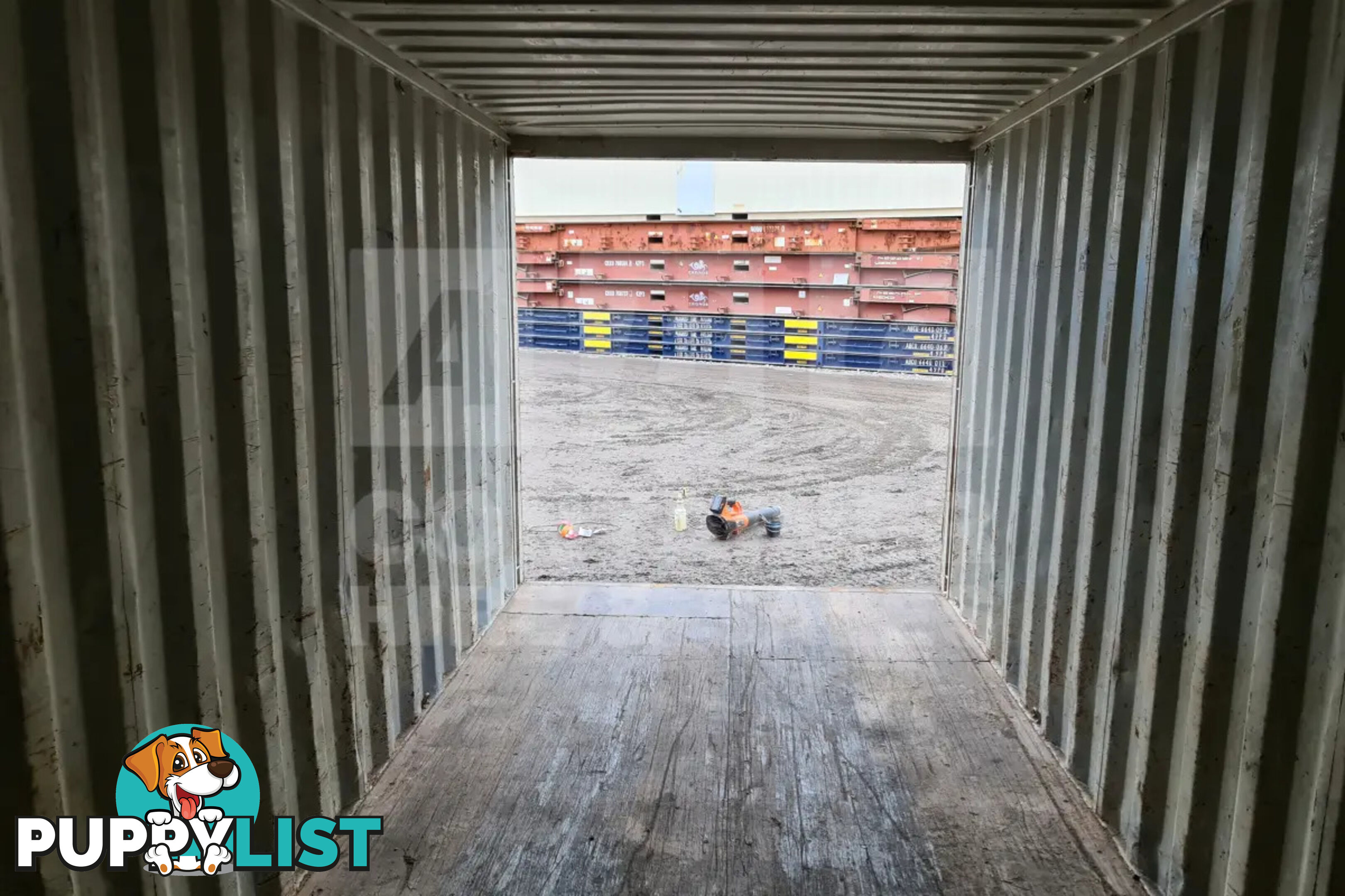 20' STANDARD HEIGHT SHIPPING CONTAINER