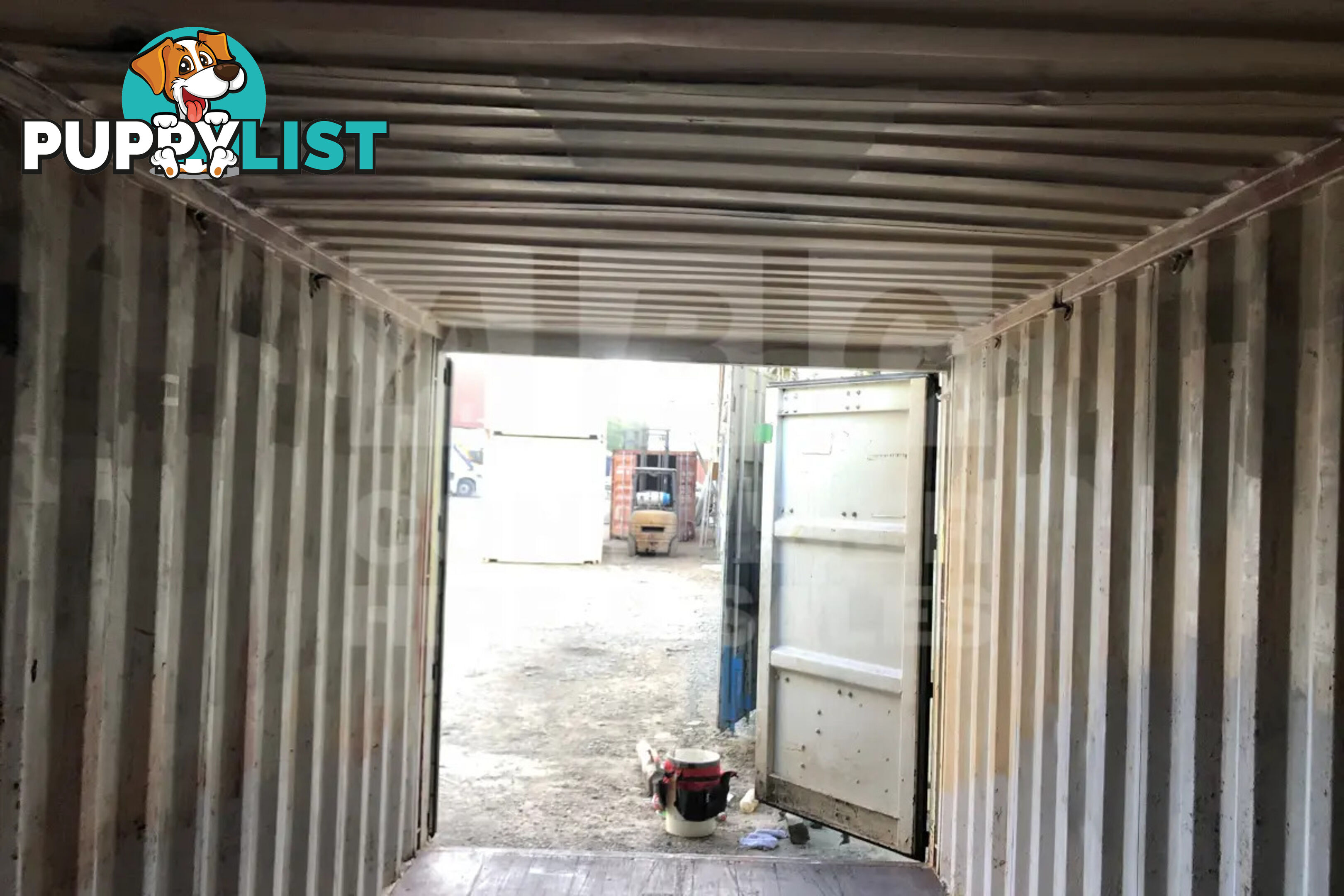 20' STANDARD HEIGHT SHIPPING CONTAINER