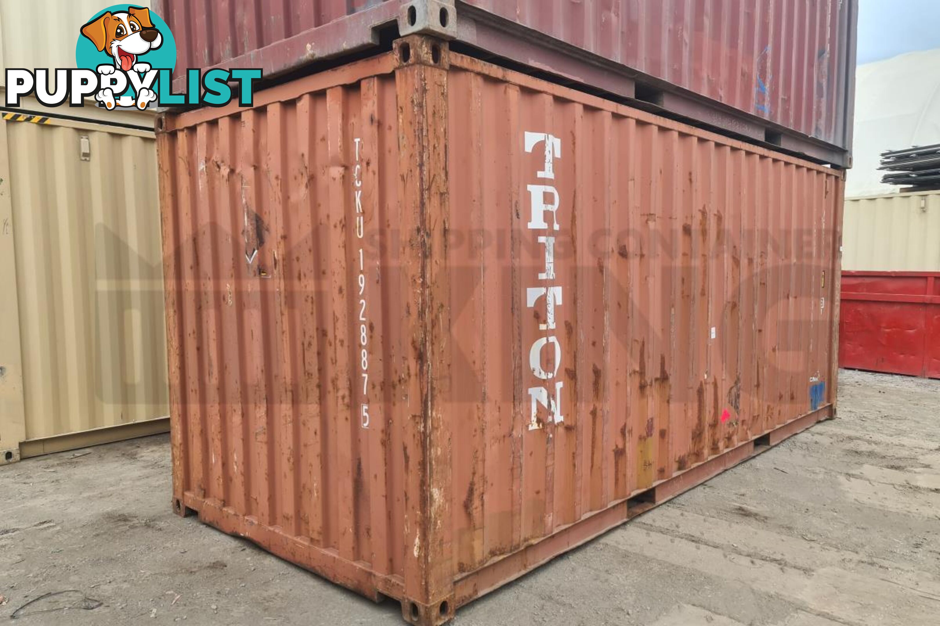 20' STANDARD HEIGHT SHIPPING CONTAINER - in Brisbane