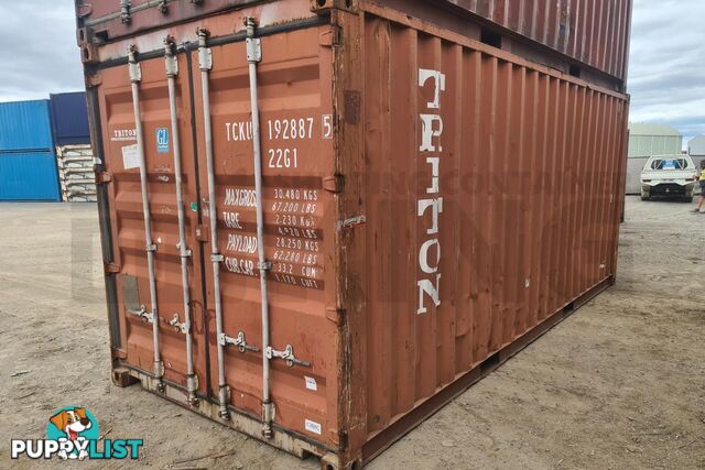 20' STANDARD HEIGHT SHIPPING CONTAINER - in Brisbane