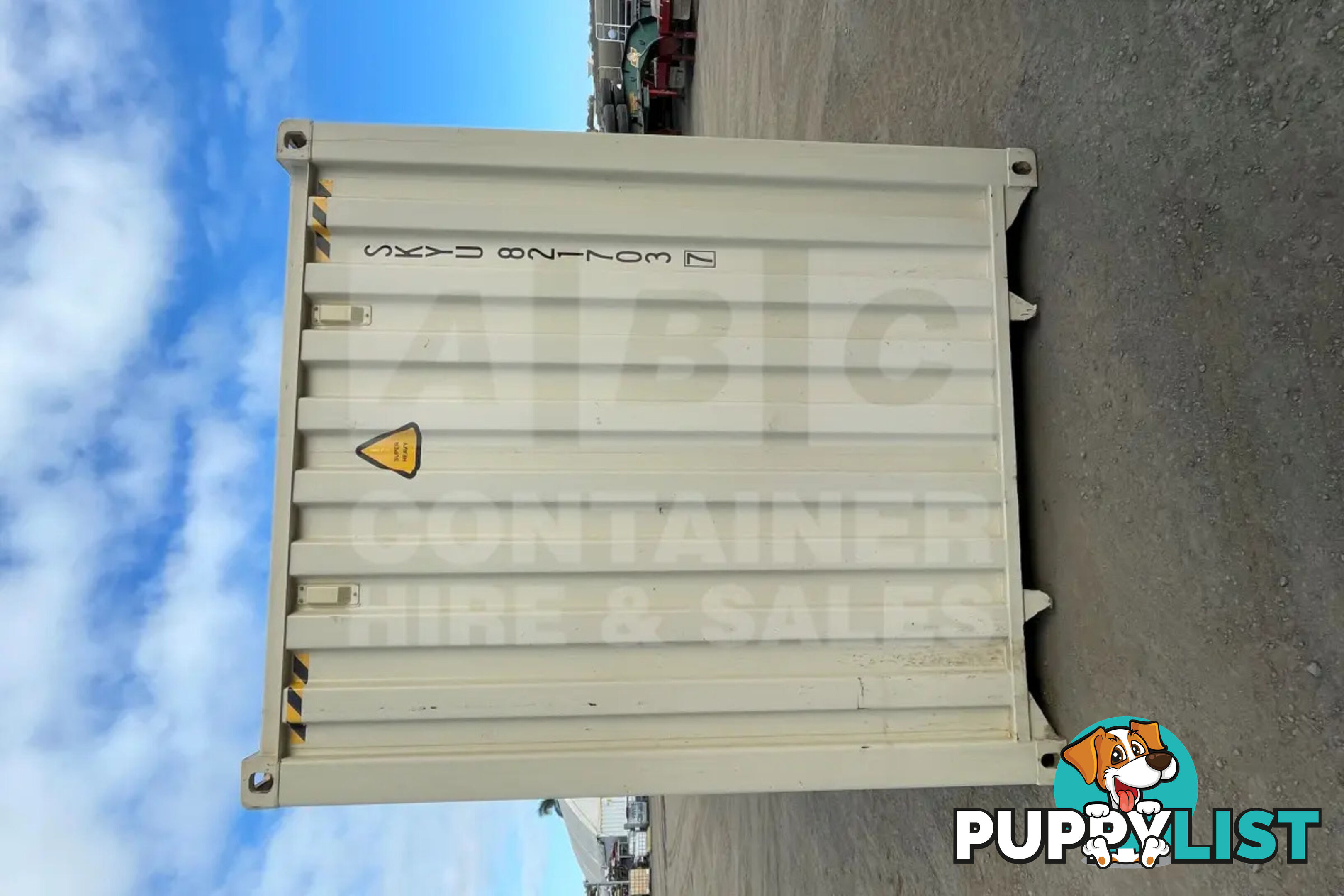 40' HIGH CUBE SHIPPING CONTAINER