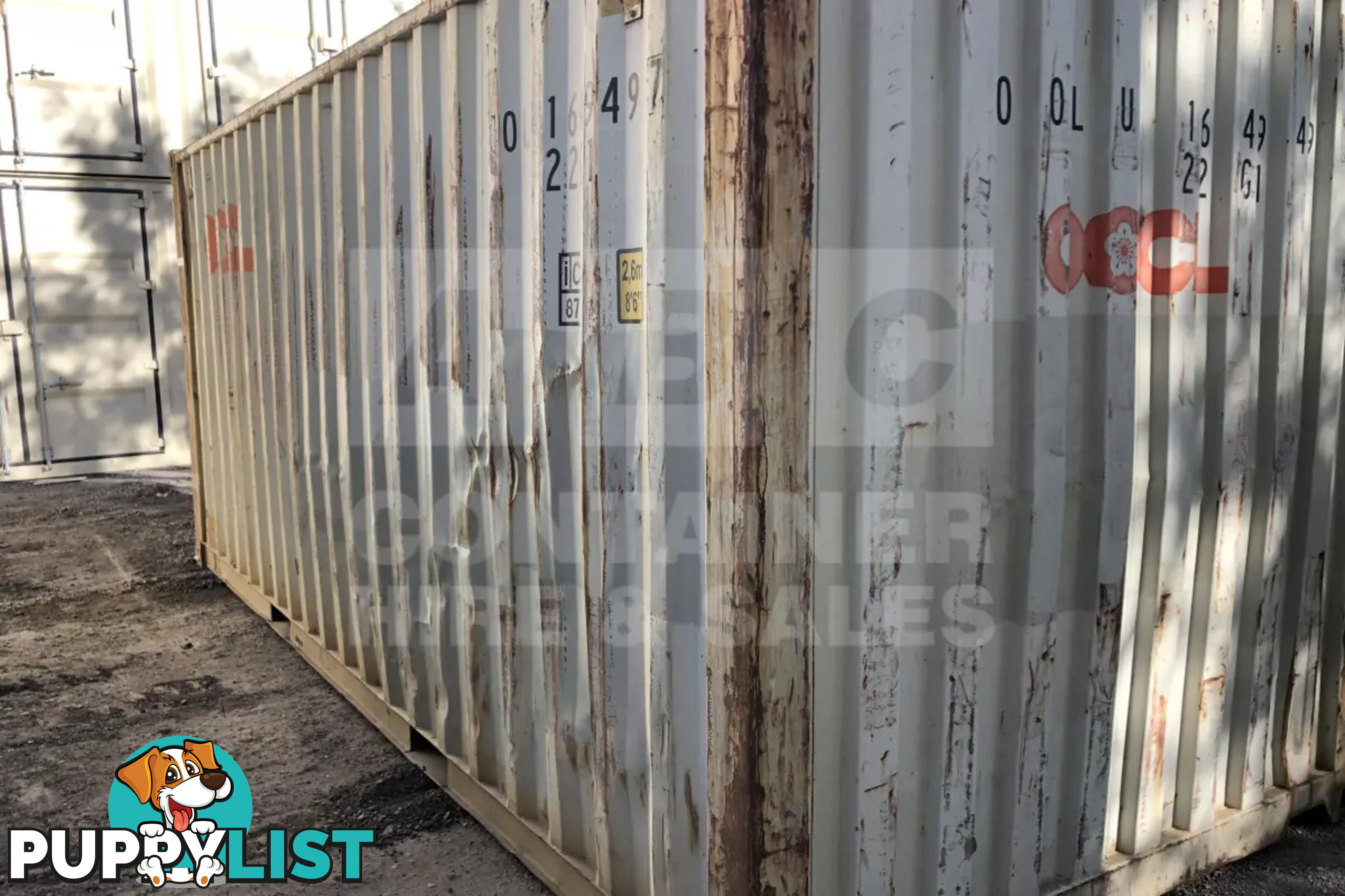 20' STANDARD HEIGHT SHIPPING CONTAINER - in Brisbane