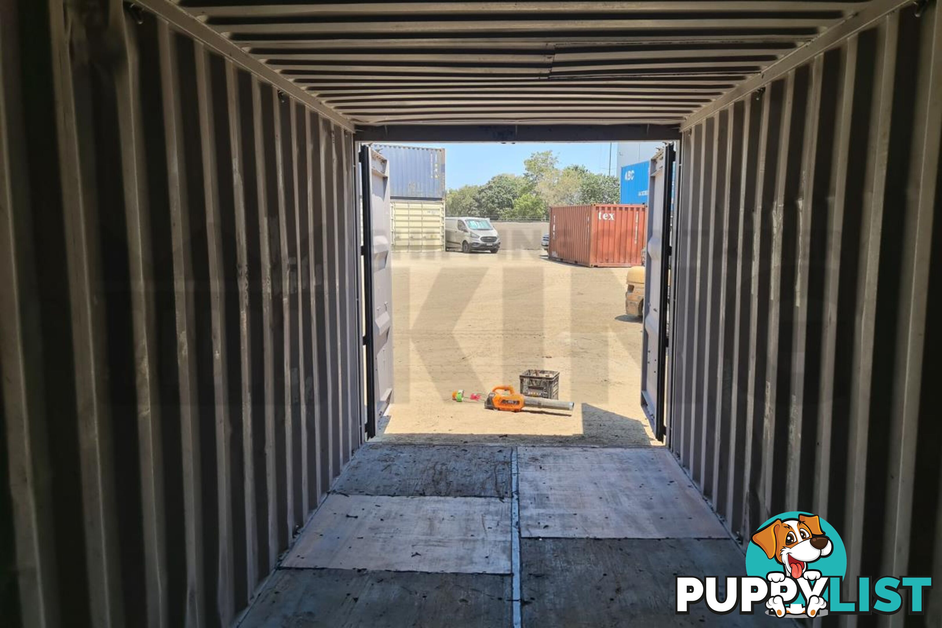 20' STANDARD HEIGHT SHIPPING CONTAINER - in Toowoomba