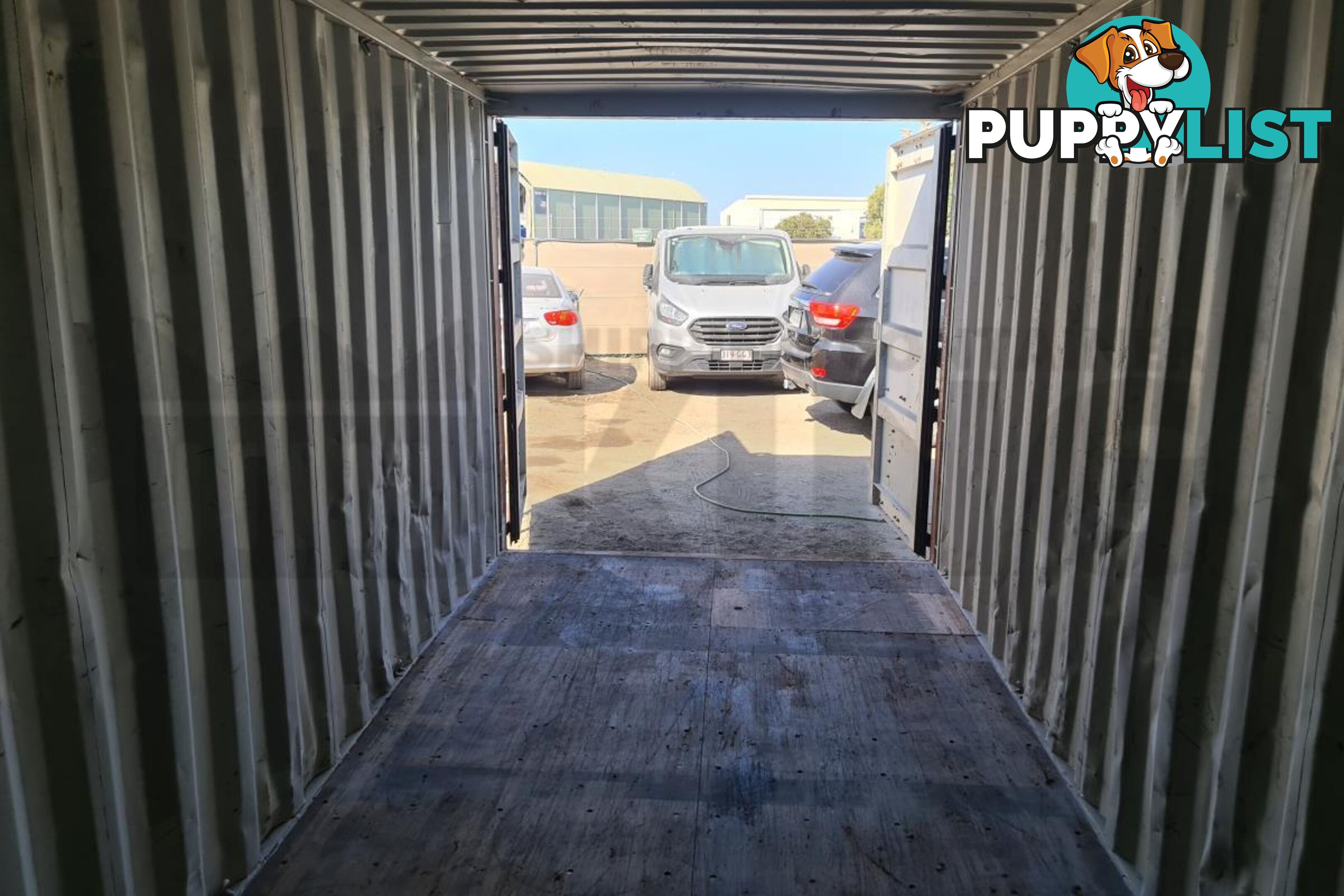 20' STANDARD HEIGHT SHIPPING CONTAINER - in Brisbane