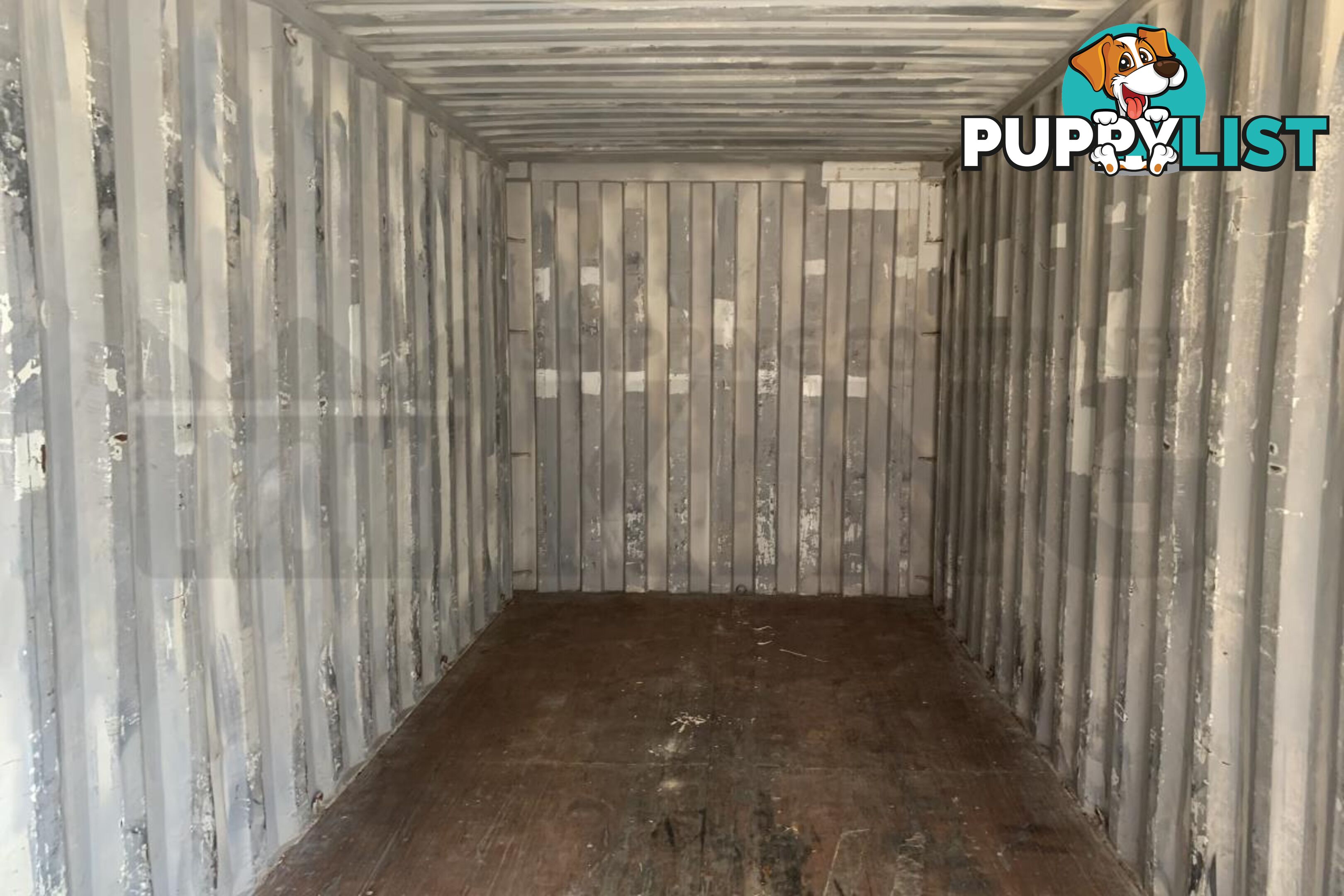 20' STANDARD HEIGHT SHIPPING CONTAINER - in Brisbane