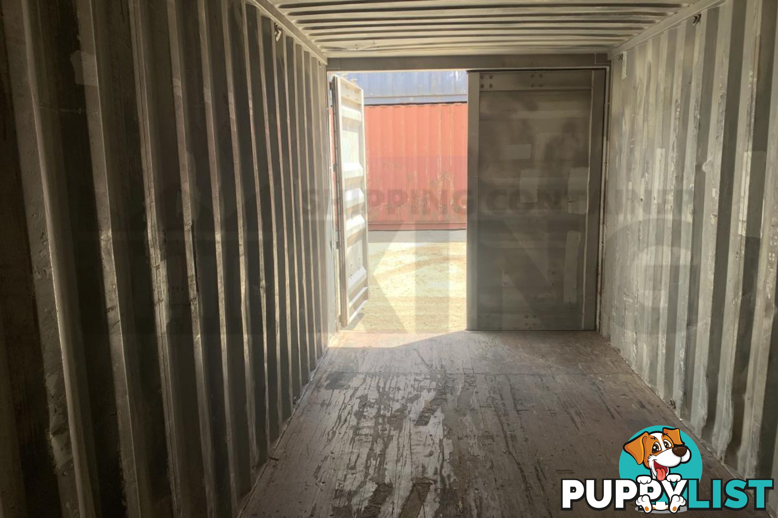 20' STANDARD HEIGHT SHIPPING CONTAINER - in Brisbane