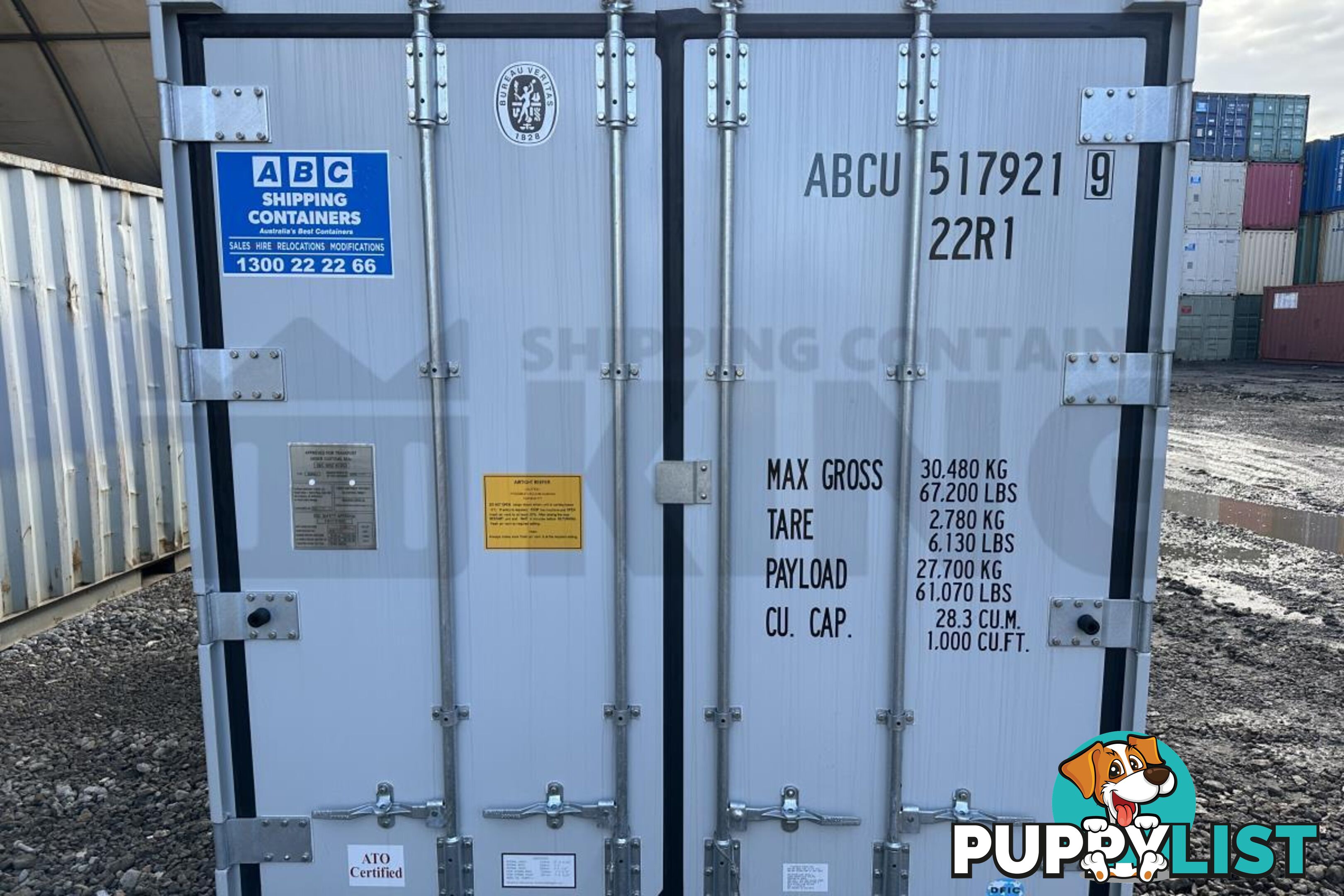 20' STANDARD HEIGHT REFRIGERATED "REEFER" SHIPPING CONTAINER (OPERATIONAL) - in Brisbane