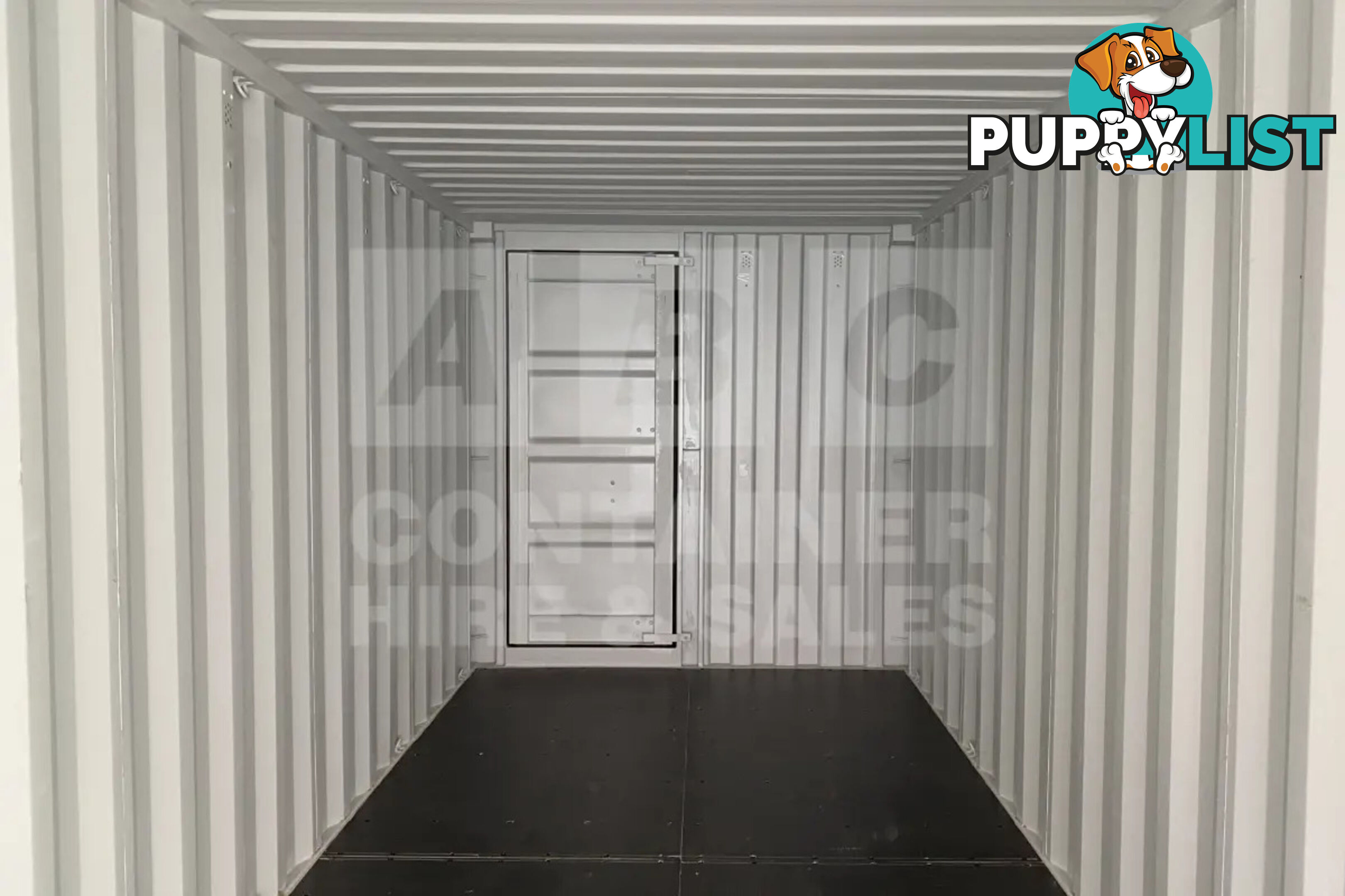 20' STANDARD HEIGHT SHIPPING CONTAINER (TRI DOOR) - in Brisbane