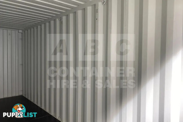 20' STANDARD HEIGHT SHIPPING CONTAINER (TRI DOOR) - in Brisbane