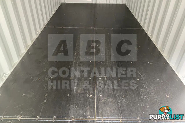 20' STANDARD HEIGHT SHIPPING CONTAINER (TRI DOOR) - in Brisbane