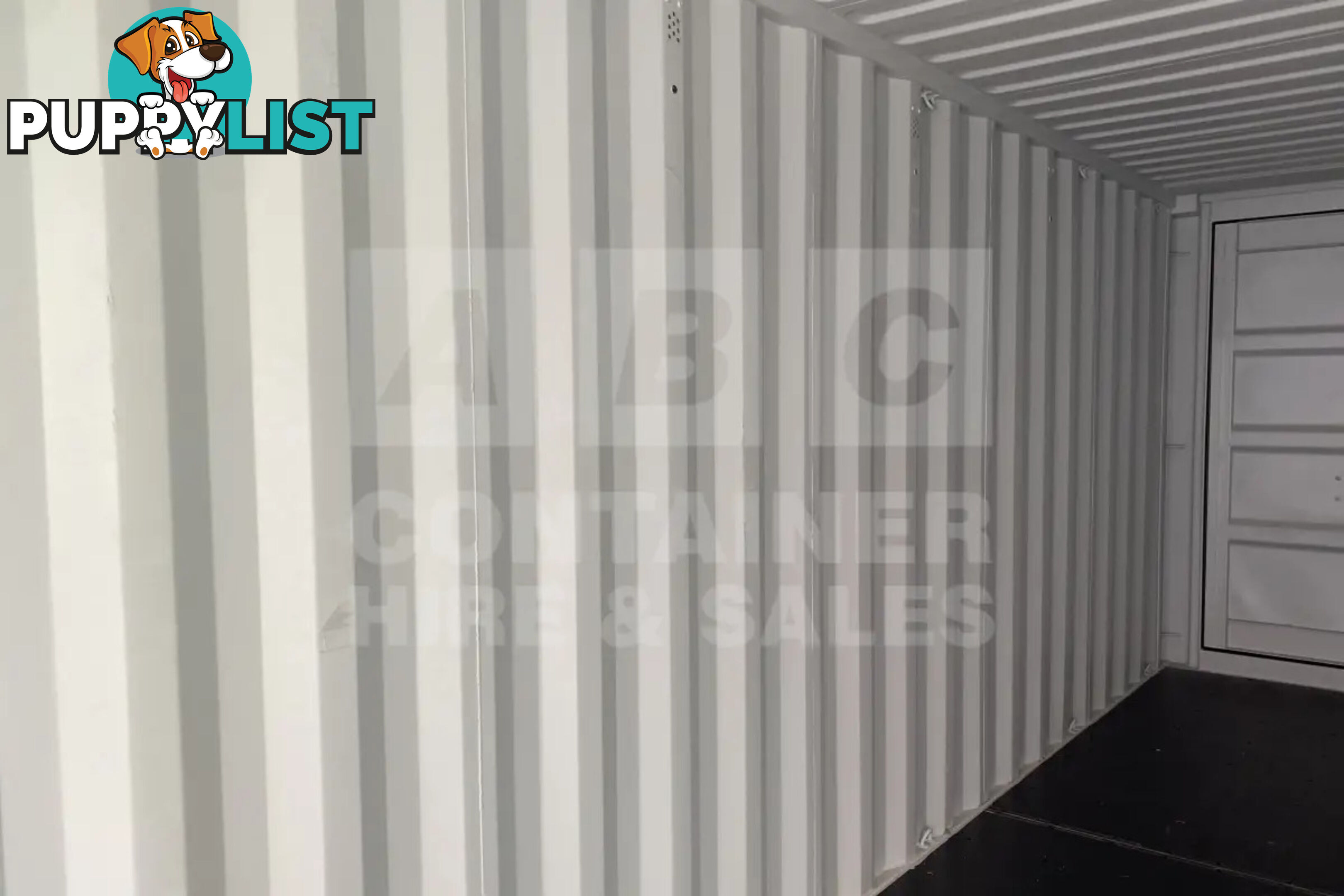 20' STANDARD HEIGHT SHIPPING CONTAINER (TRI DOOR) - in Brisbane