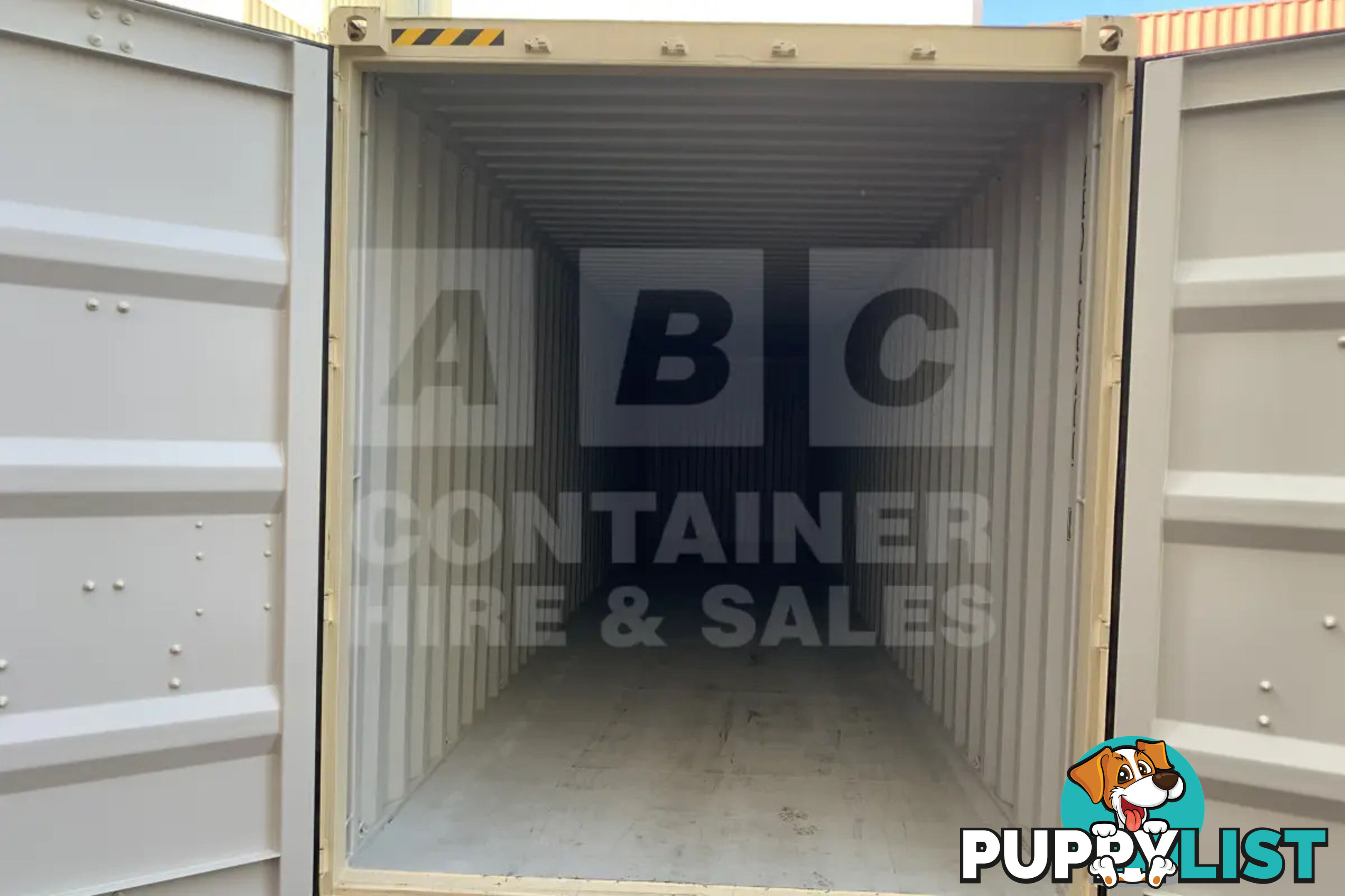 40' HIGH CUBE SHIPPING CONTAINER (STEEL FLOOR) - in Brisbane