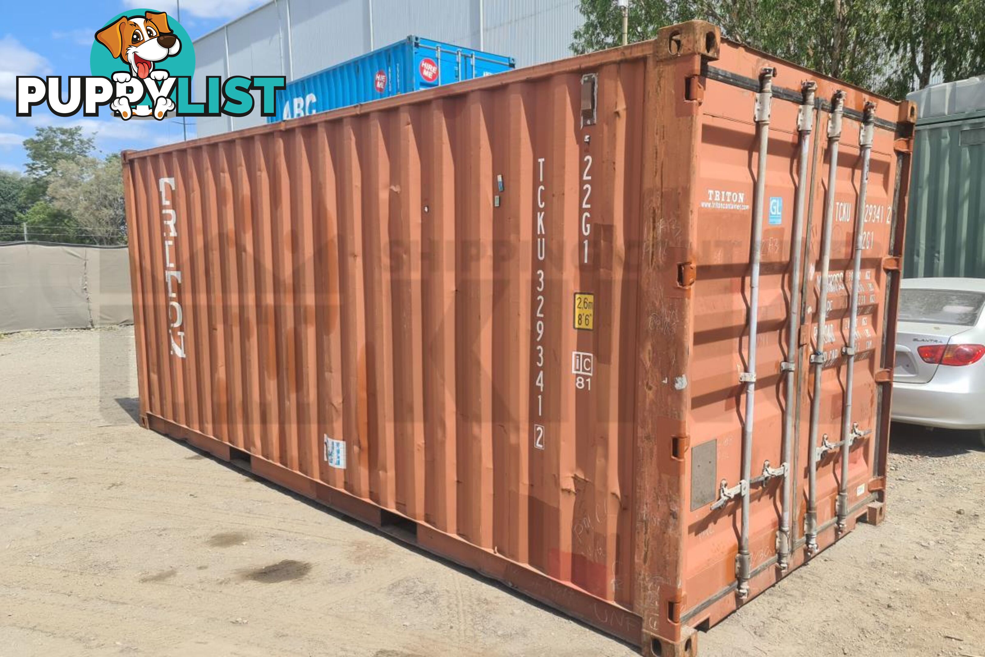 20' STANDARD HEIGHT SHIPPING CONTAINER - in Brisbane