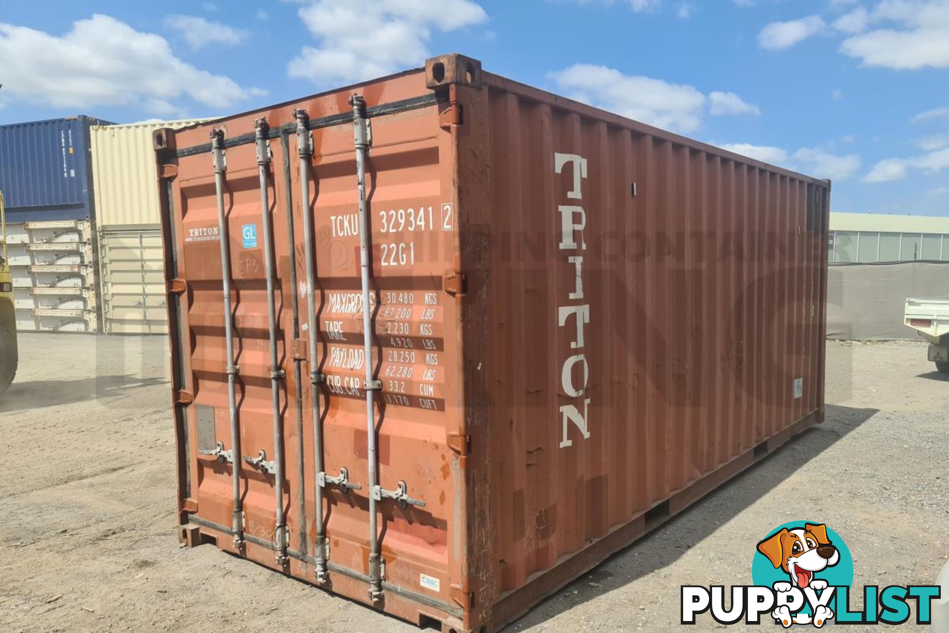 20' STANDARD HEIGHT SHIPPING CONTAINER - in Brisbane