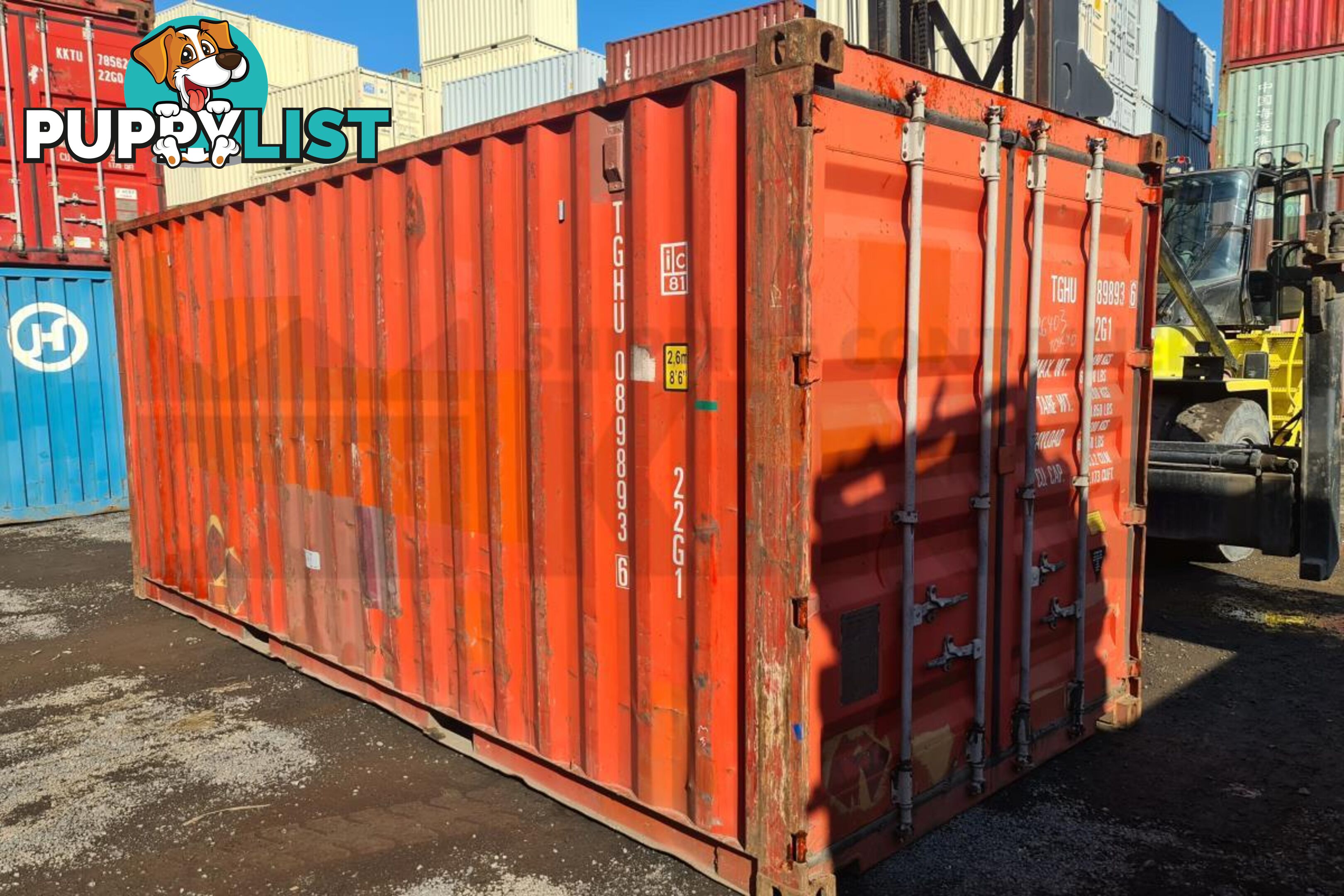 20' STANDARD HEIGHT SHIPPING CONTAINER - in Brisbane