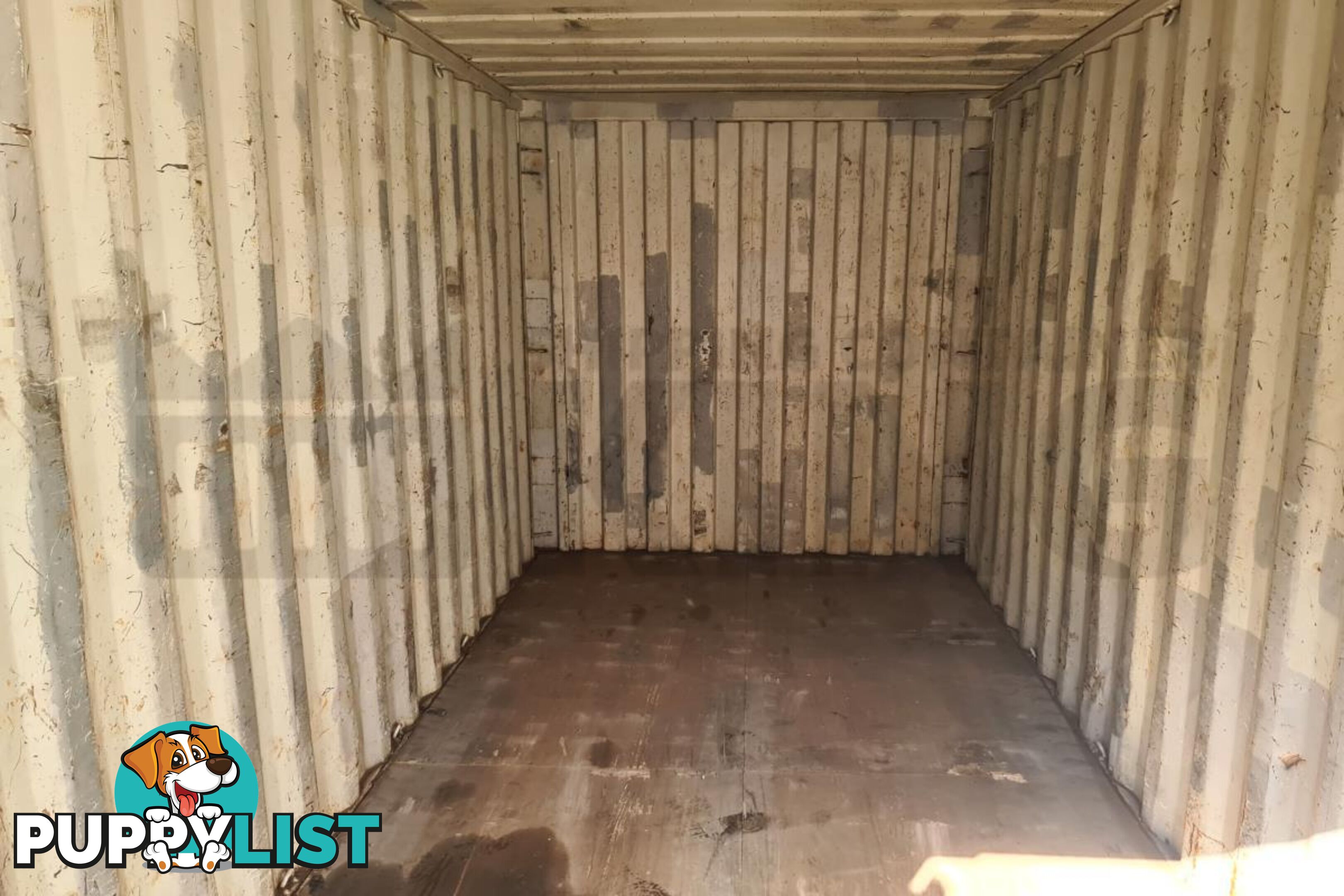 20' STANDARD HEIGHT SHIPPING CONTAINER - in Brisbane