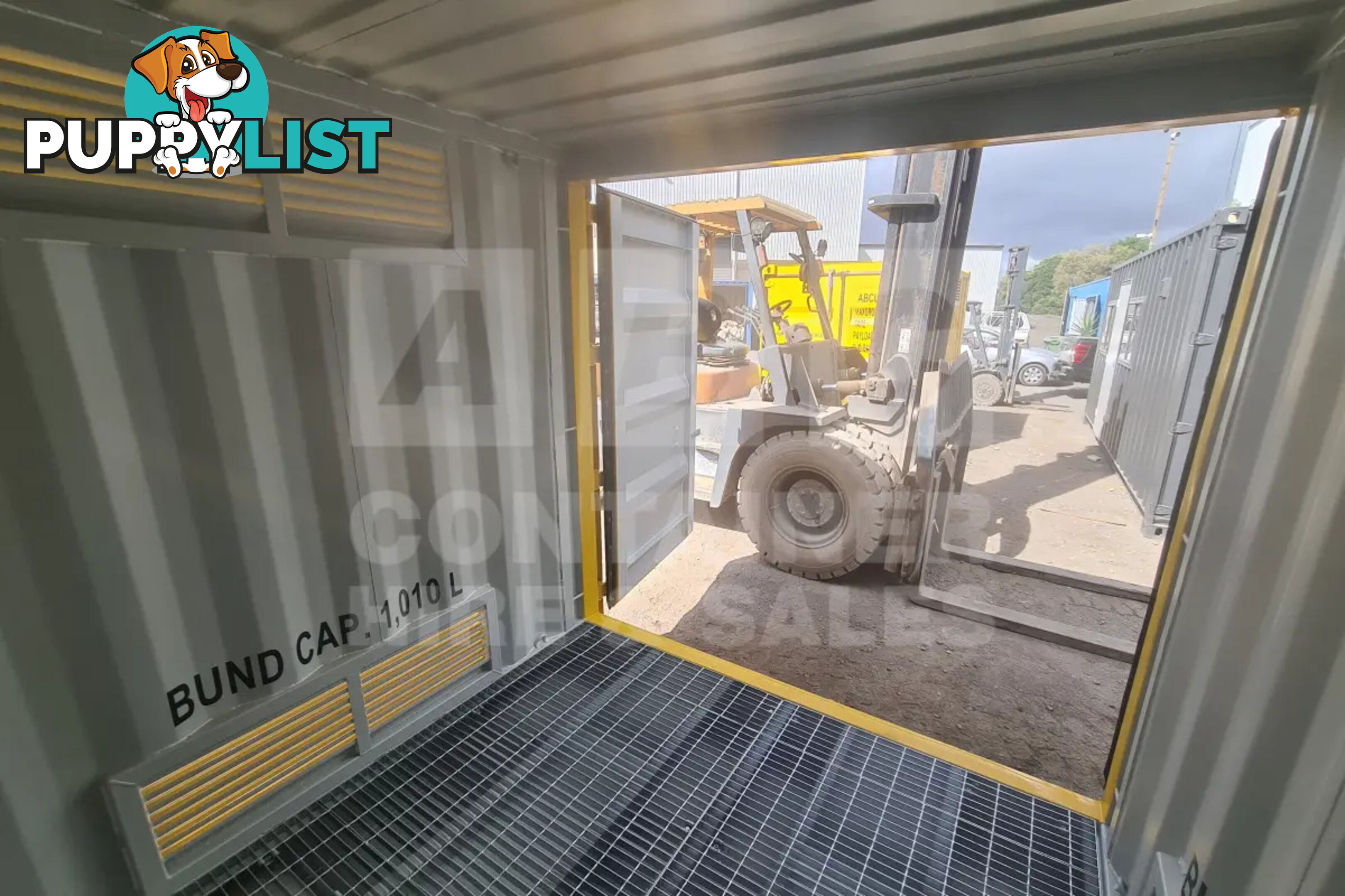 8' DANGEROUS GOODS SHIPPING CONTAINER (4 CORNER POST)