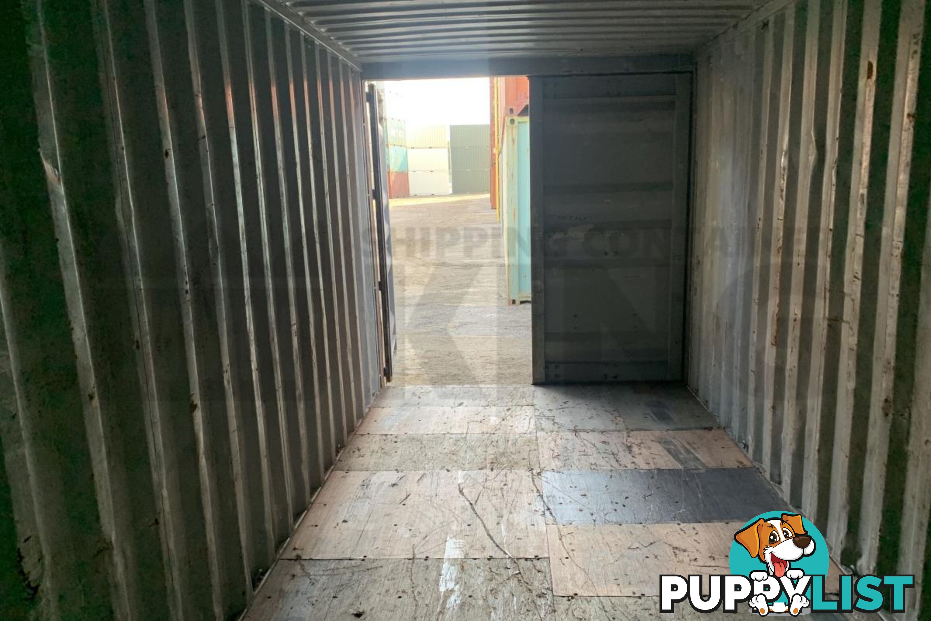 20' STANDARD HEIGHT SHIPPING CONTAINER - in Brisbane