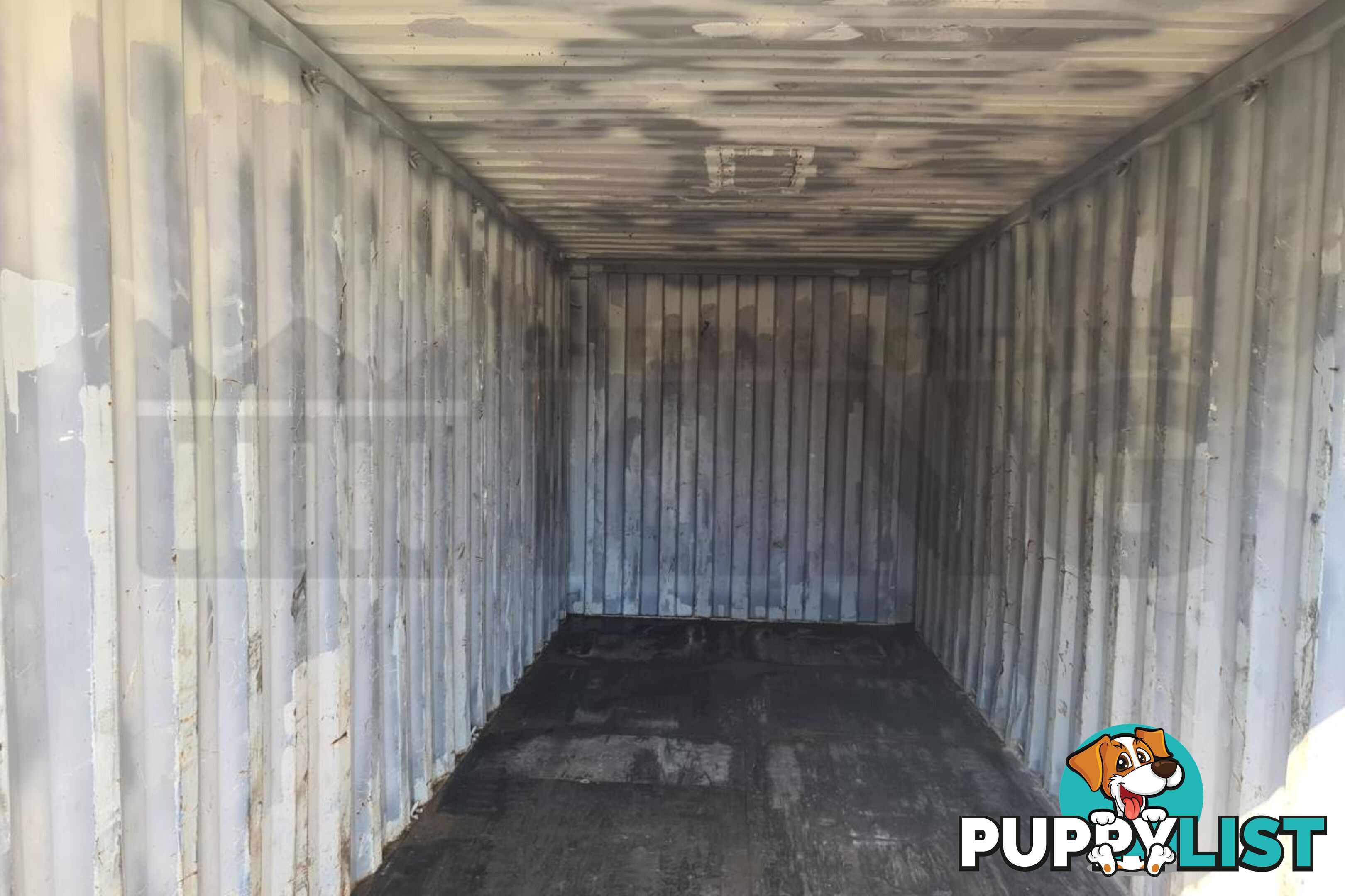 20' STANDARD HEIGHT SHIPPING CONTAINER - in Brisbane