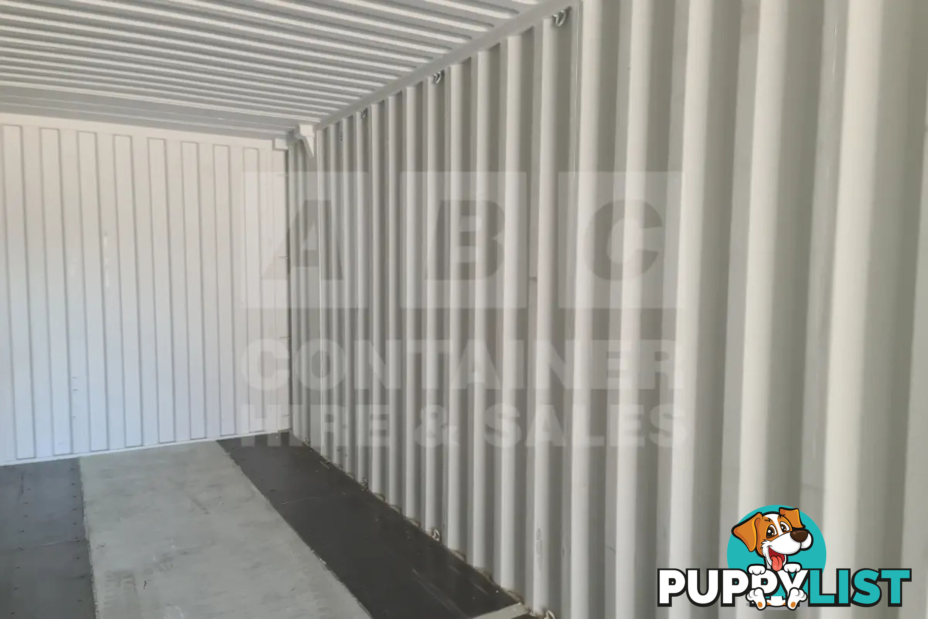 45' LONG HIGH CUBE DRY 45' X 9'6'' X 8'/8'2'' - in Brisbane