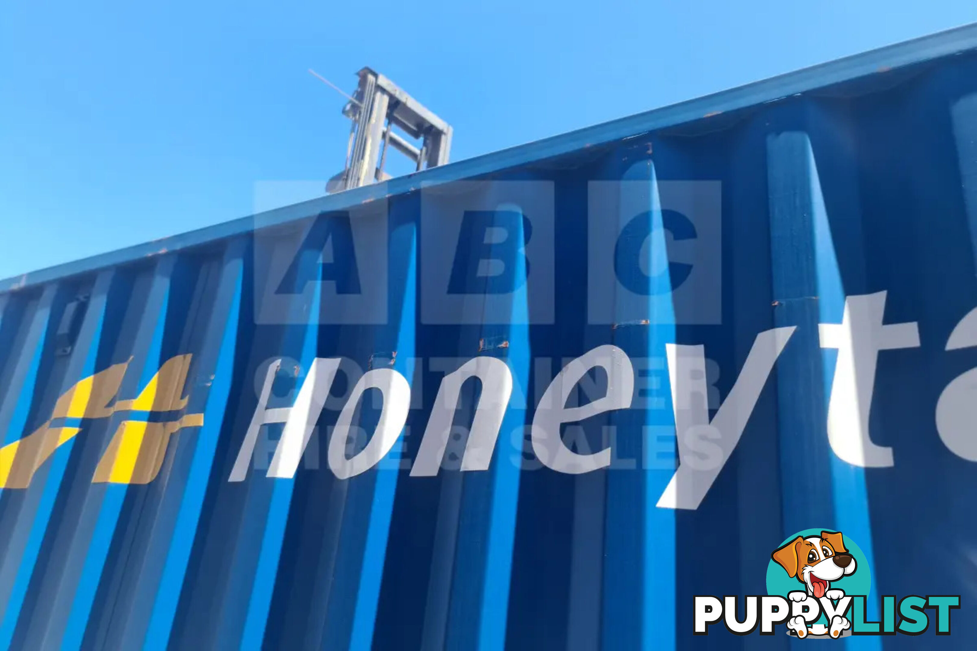 45' LONG HIGH CUBE DRY 45' X 9'6'' X 8'/8'2'' - in Brisbane