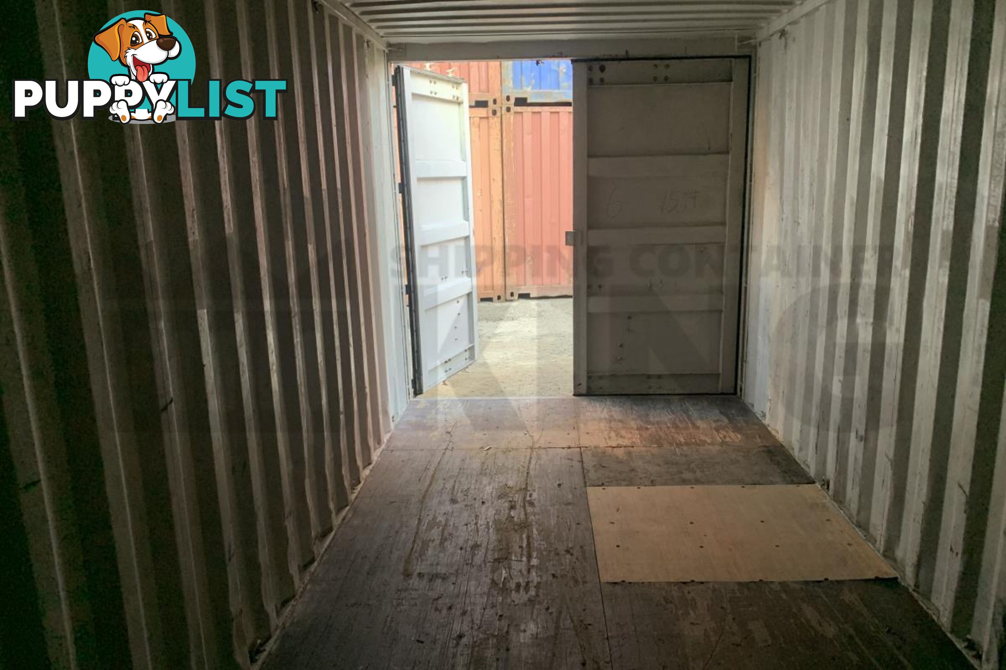 20' STANDARD HEIGHT SHIPPING CONTAINER - in Brisbane