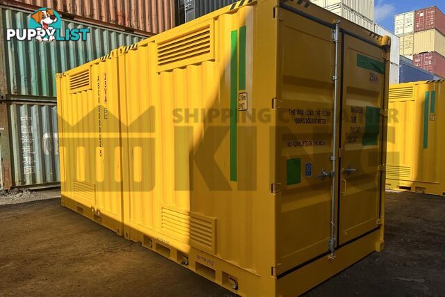 PAIR OF 10' HC DANGEROUS GOODS CONTAINERS (2 X 4 POST 10' DG'S)