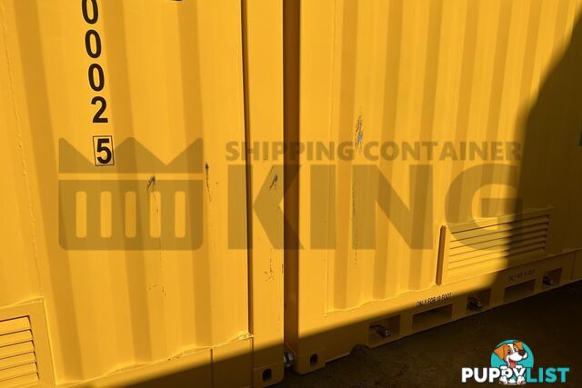PAIR OF 10' HC DANGEROUS GOODS CONTAINERS (2 X 4 POST 10' DG'S)