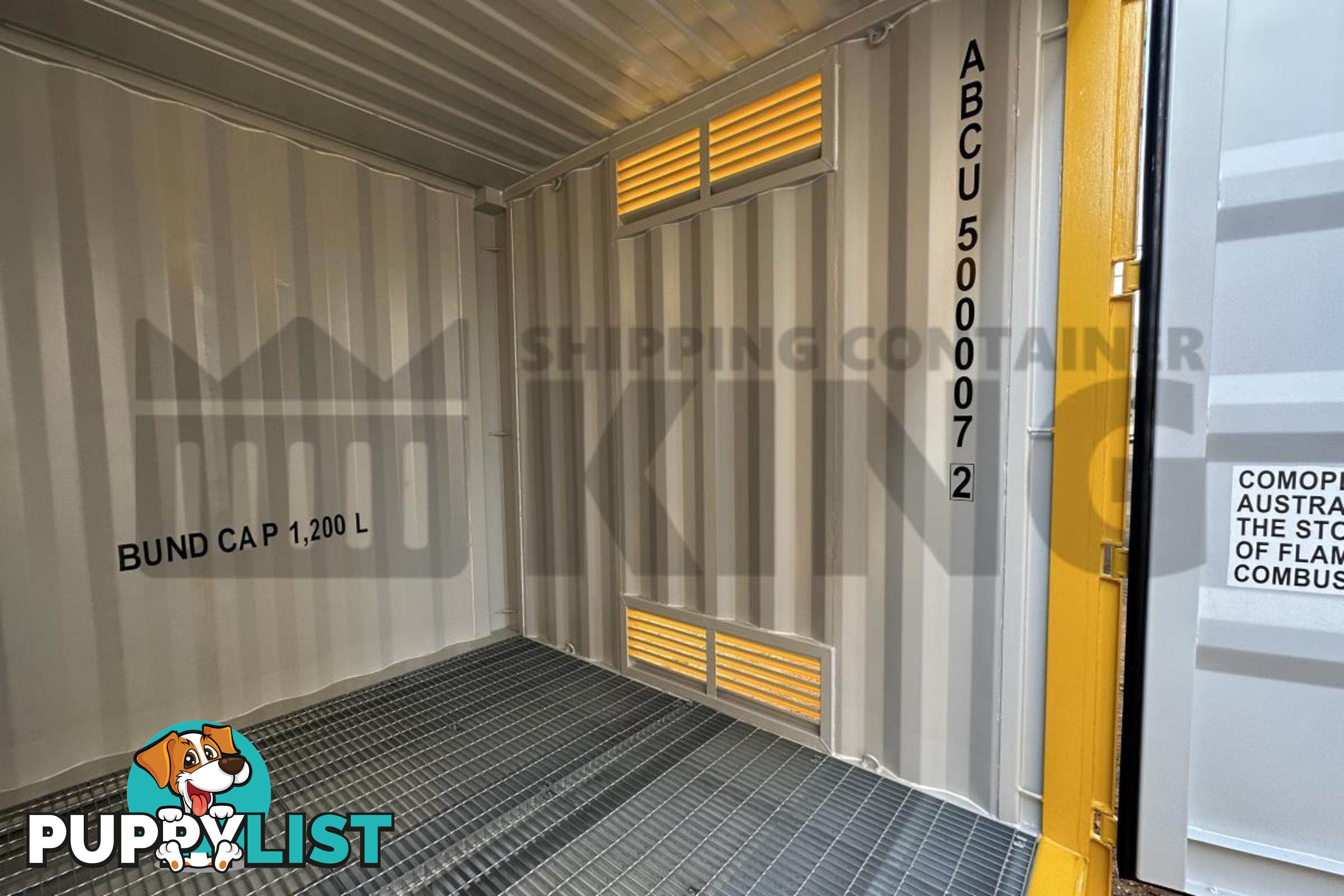 PAIR OF 10' HC DANGEROUS GOODS CONTAINERS (2 X 4 POST 10' DG'S)