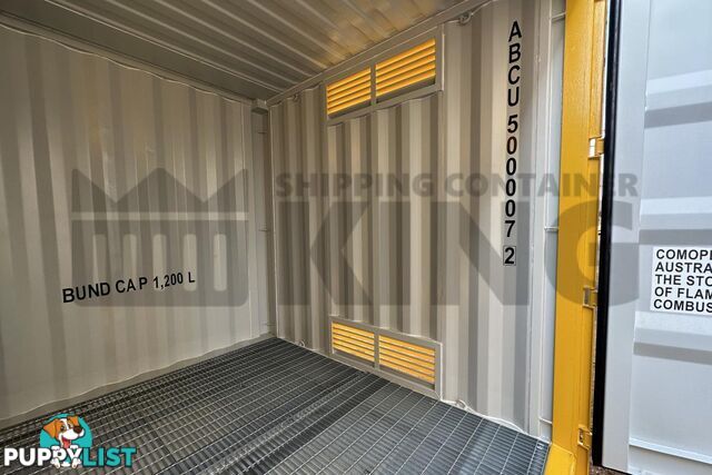 PAIR OF 10' HC DANGEROUS GOODS CONTAINERS (2 X 4 POST 10' DG'S)