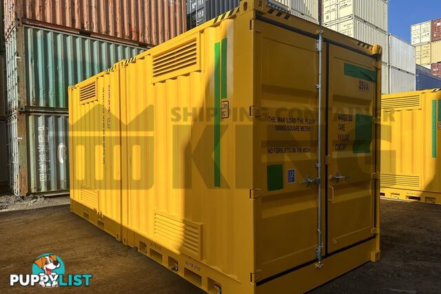 PAIR OF 10' HC DANGEROUS GOODS CONTAINERS (2 X 4 POST 10' DG'S)
