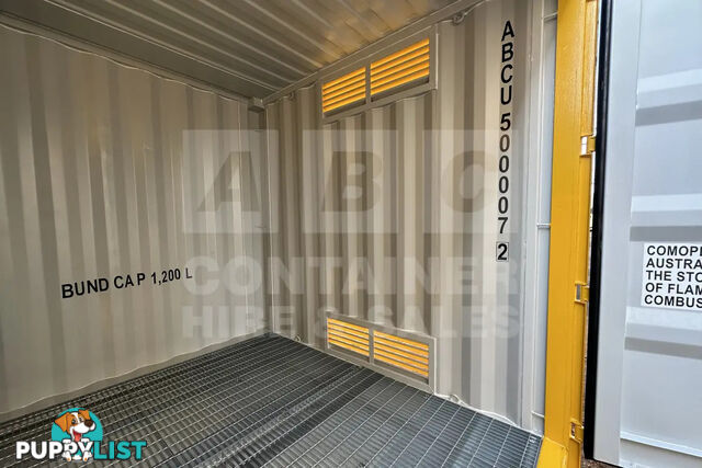 PAIR OF 10' HC DANGEROUS GOODS CONTAINERS (2 X 4 POST 10' DG'S)