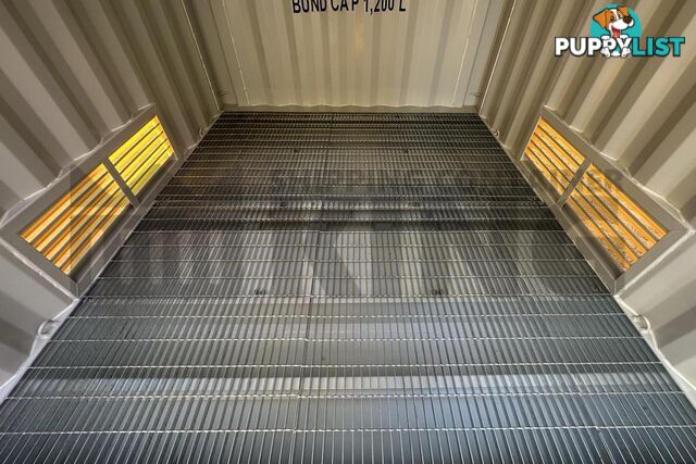 PAIR OF 10' HC DANGEROUS GOODS CONTAINERS (2 X 4 POST 10' DG'S)