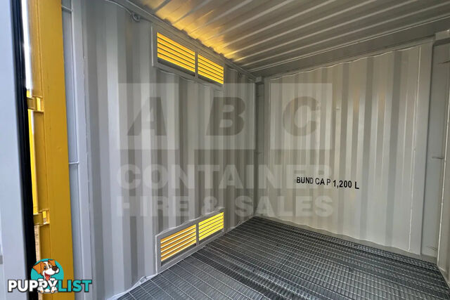 PAIR OF 10' HC DANGEROUS GOODS CONTAINERS (2 X 4 POST 10' DG'S)