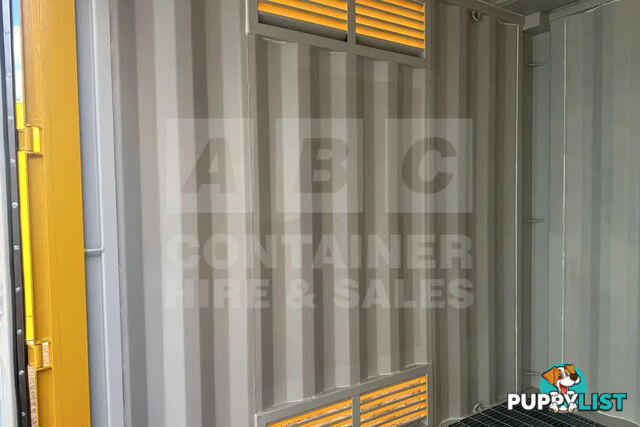 PAIR OF 10' HC DANGEROUS GOODS CONTAINERS (2 X 4 POST 10' DG'S)