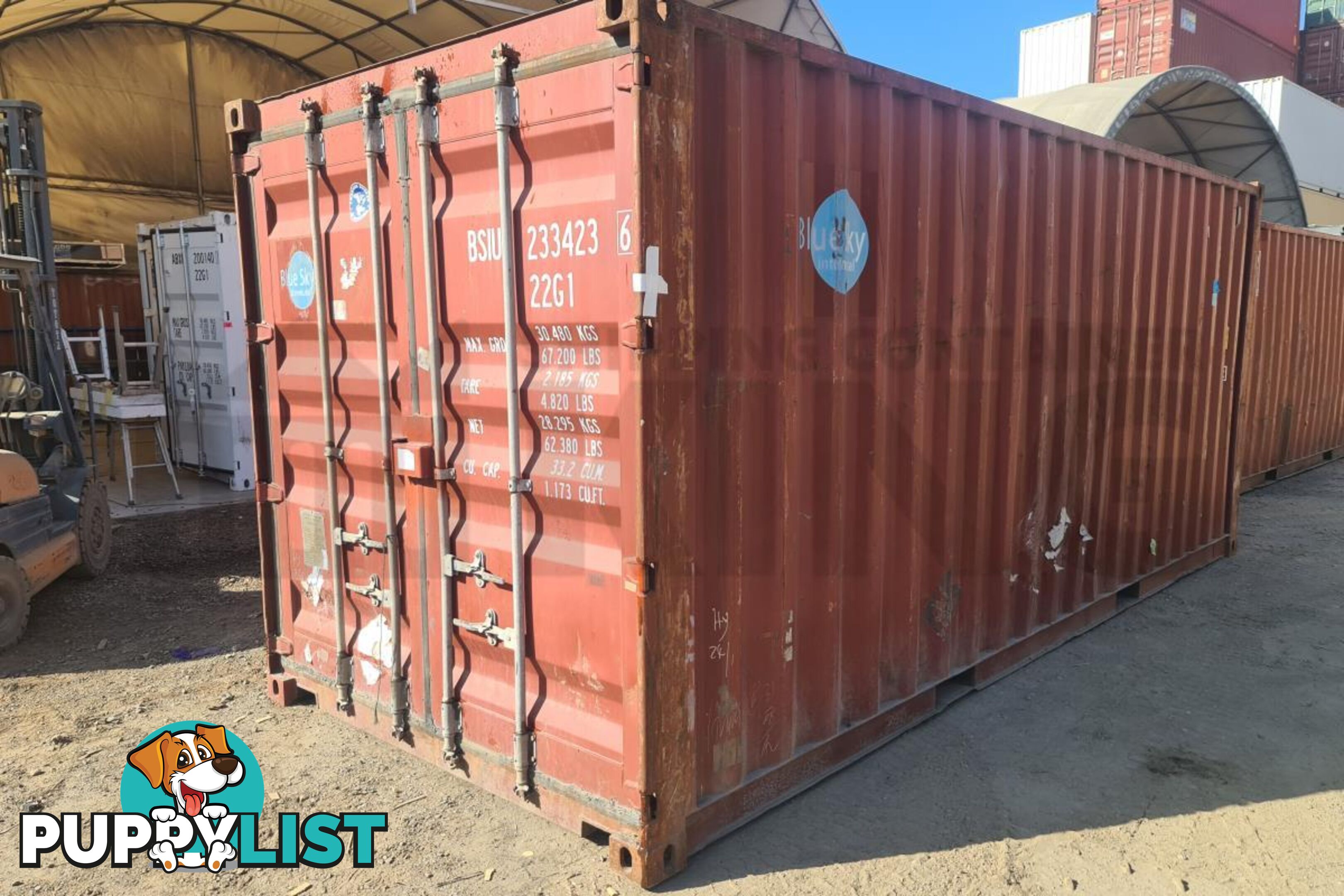 20' STANDARD HEIGHT SHIPPING CONTAINER - in Brisbane