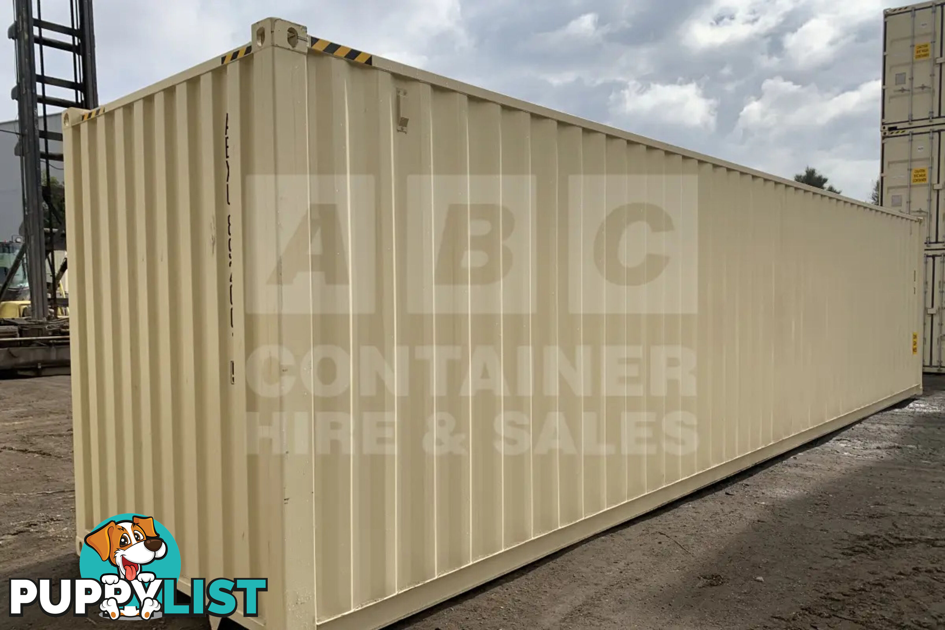 40' HIGH CUBE SHIPPING CONTAINER (STEEL FLOOR) - in Brisbane