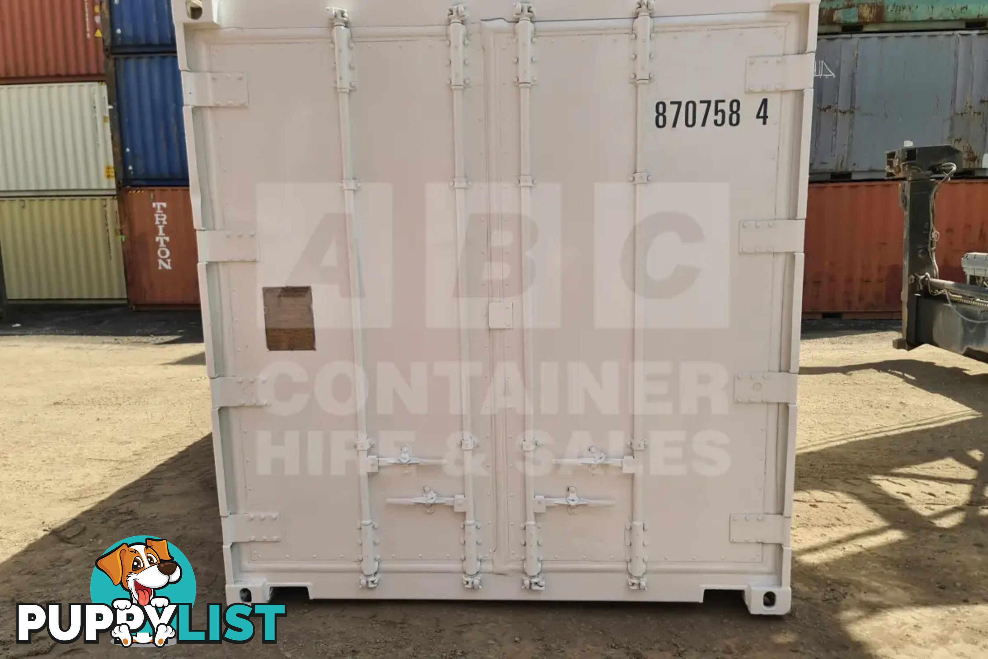20' STANDARD HEIGHT REFRIGERATED "REEFER" SHIPPING CONTAINER (OPERATIONAL)