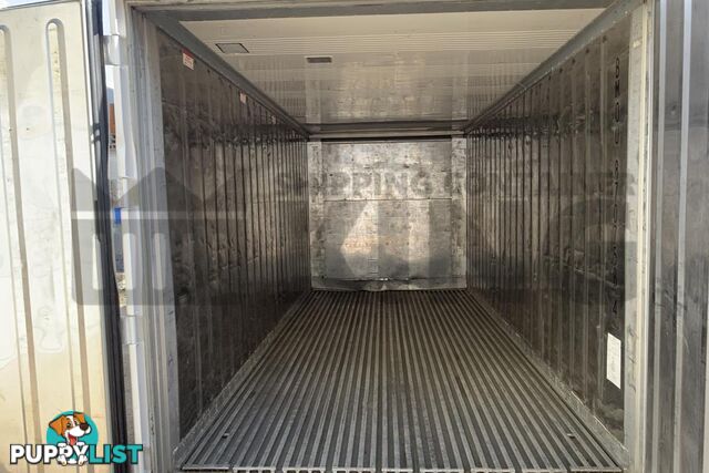 20' STANDARD HEIGHT REFRIGERATED "REEFER" SHIPPING CONTAINER (OPERATIONAL)